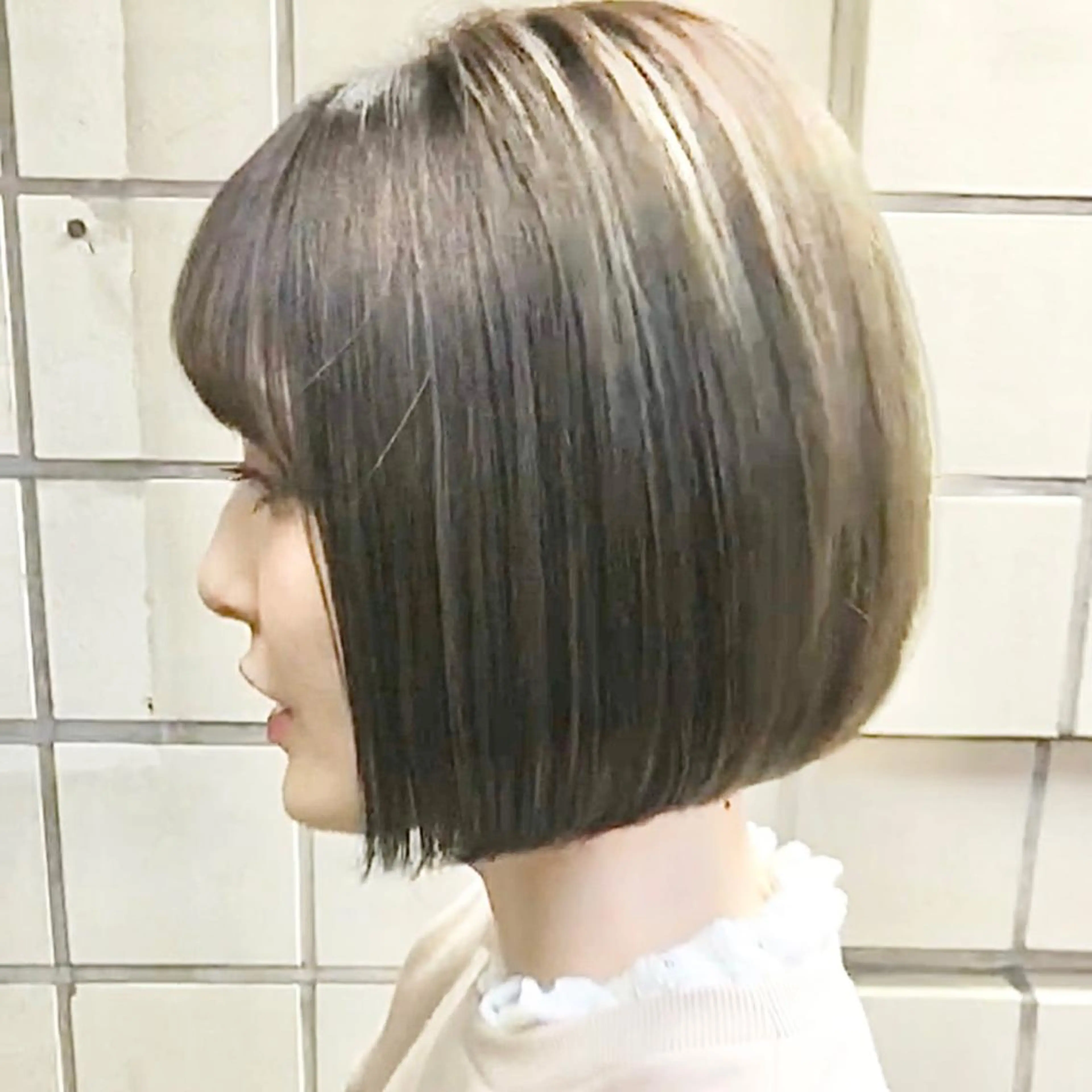 セミロング カラー ヘアアレンジ キッズ ブリーチ グレージュ ボブ 髪質改善 ヨシンモリ カット ヘアカラー トリートメント さわ きょうすけ/ ボブ髪質改善ショートのヘアスタイル