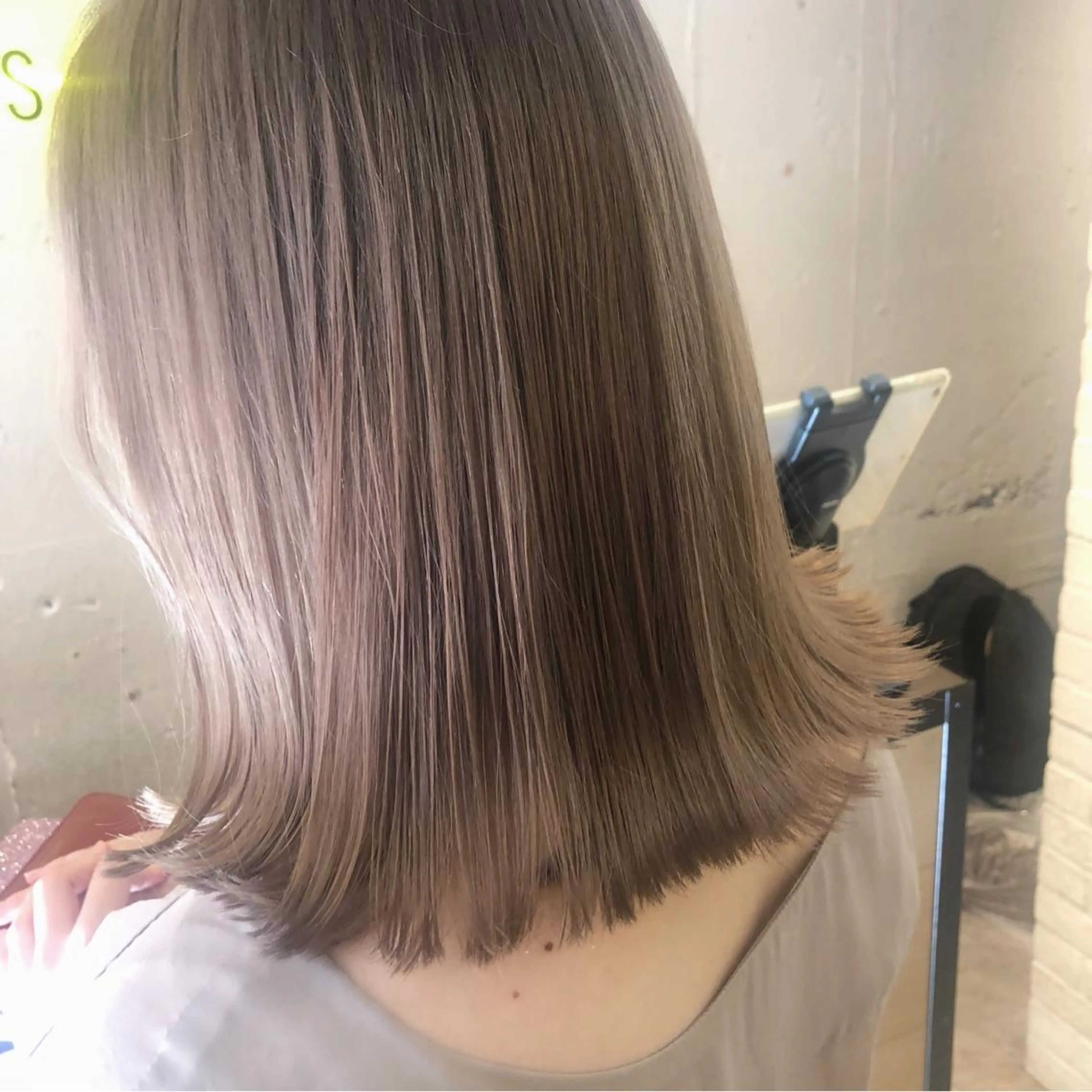 ミディアム ヘアカラー フジサキ ケンのヘアスタイル