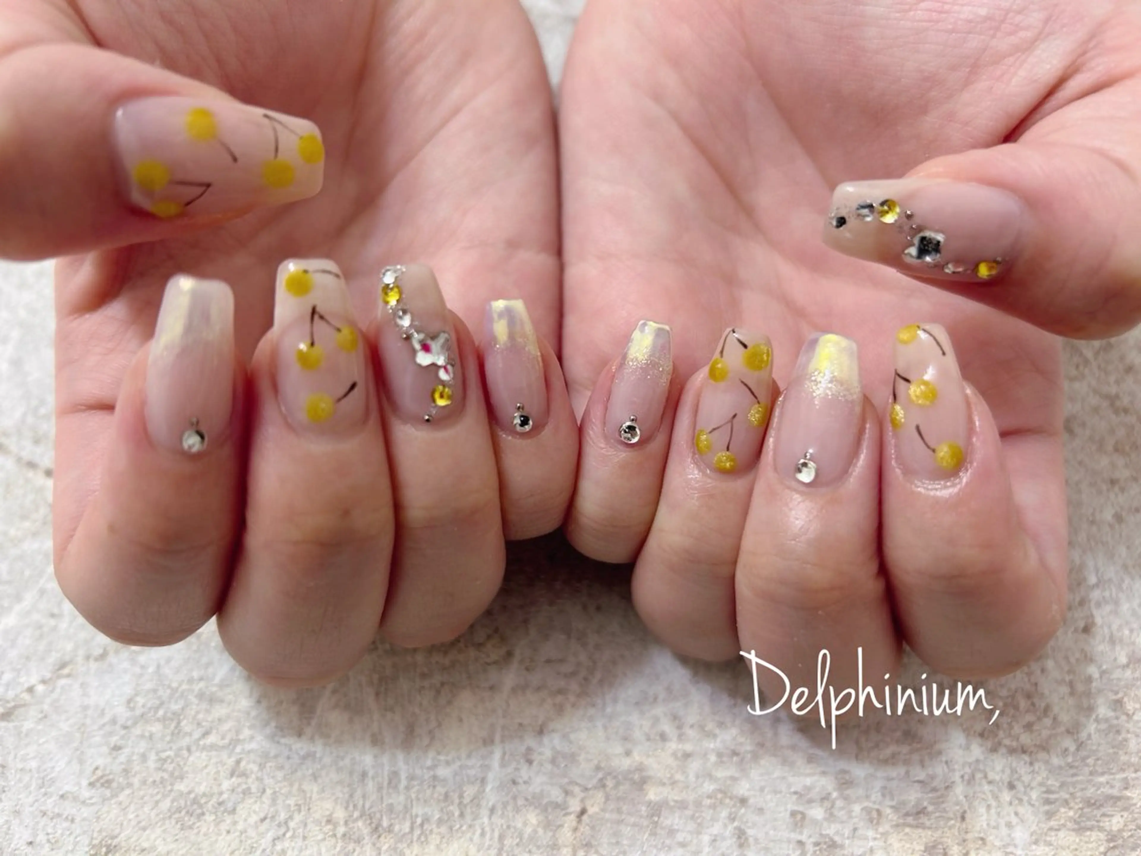 ネイル アートネイル ジェルネイル ミラーネイル パラジェル ストーンネイル ハンドネイル 岡本 友恵のネイルデザイン