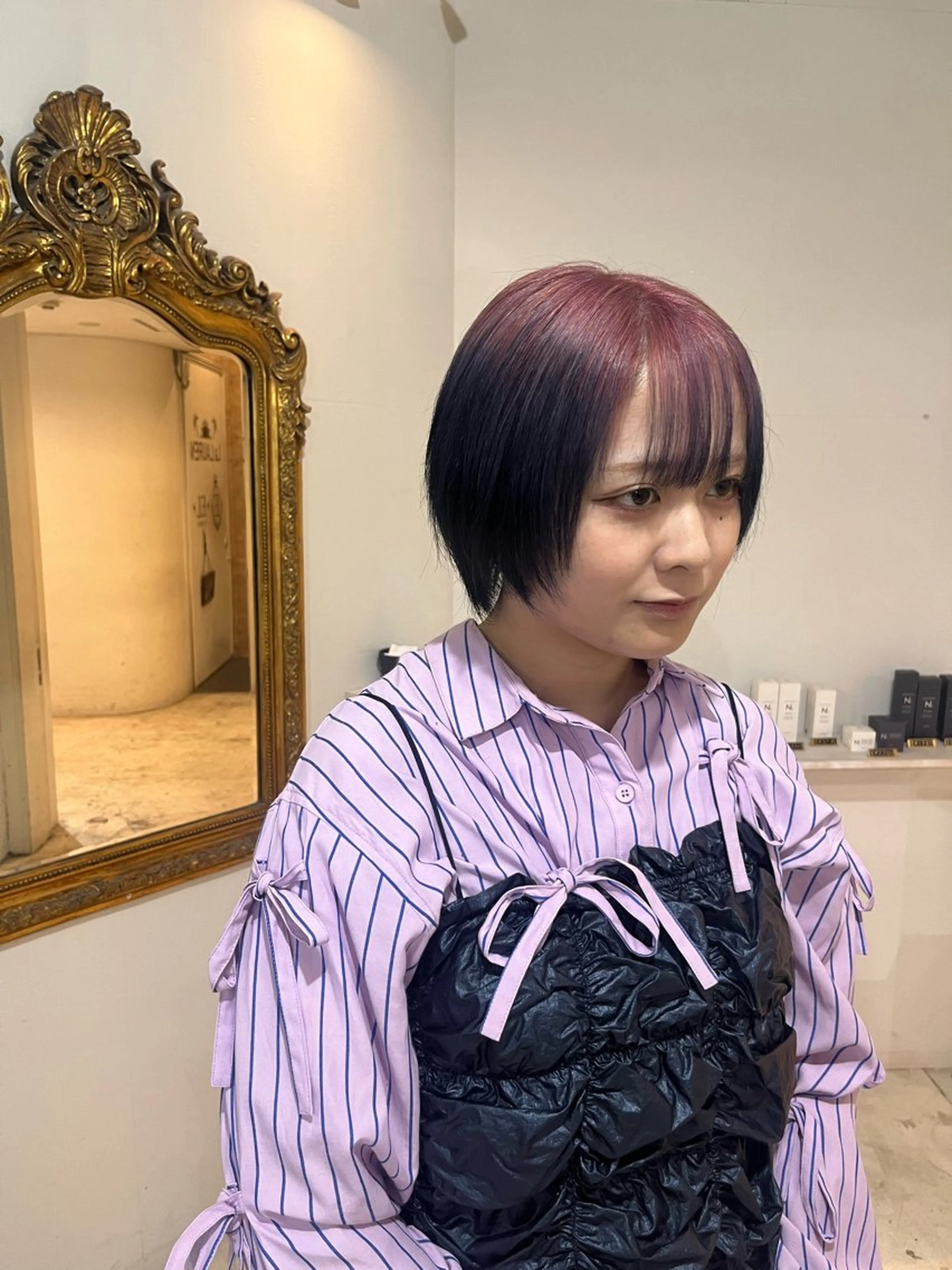 ショート ツートーンカラー ヘアカラー 🩶ハイトーン🖤 URARAのヘアスタイル