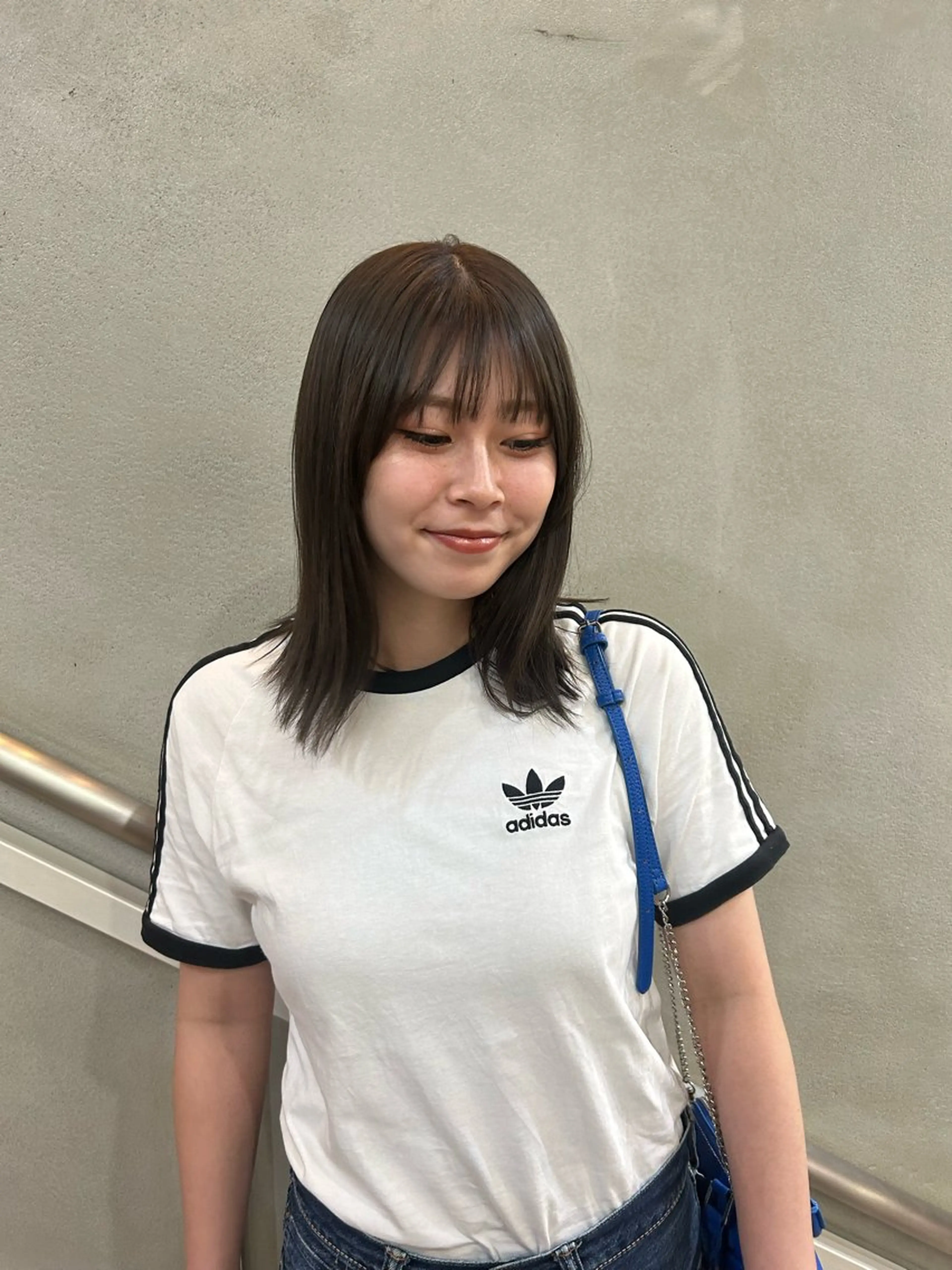 ミディアム カラー グレージュ 艶髪に✧ / 透明感 カラー / 冨成のヘアスタイル