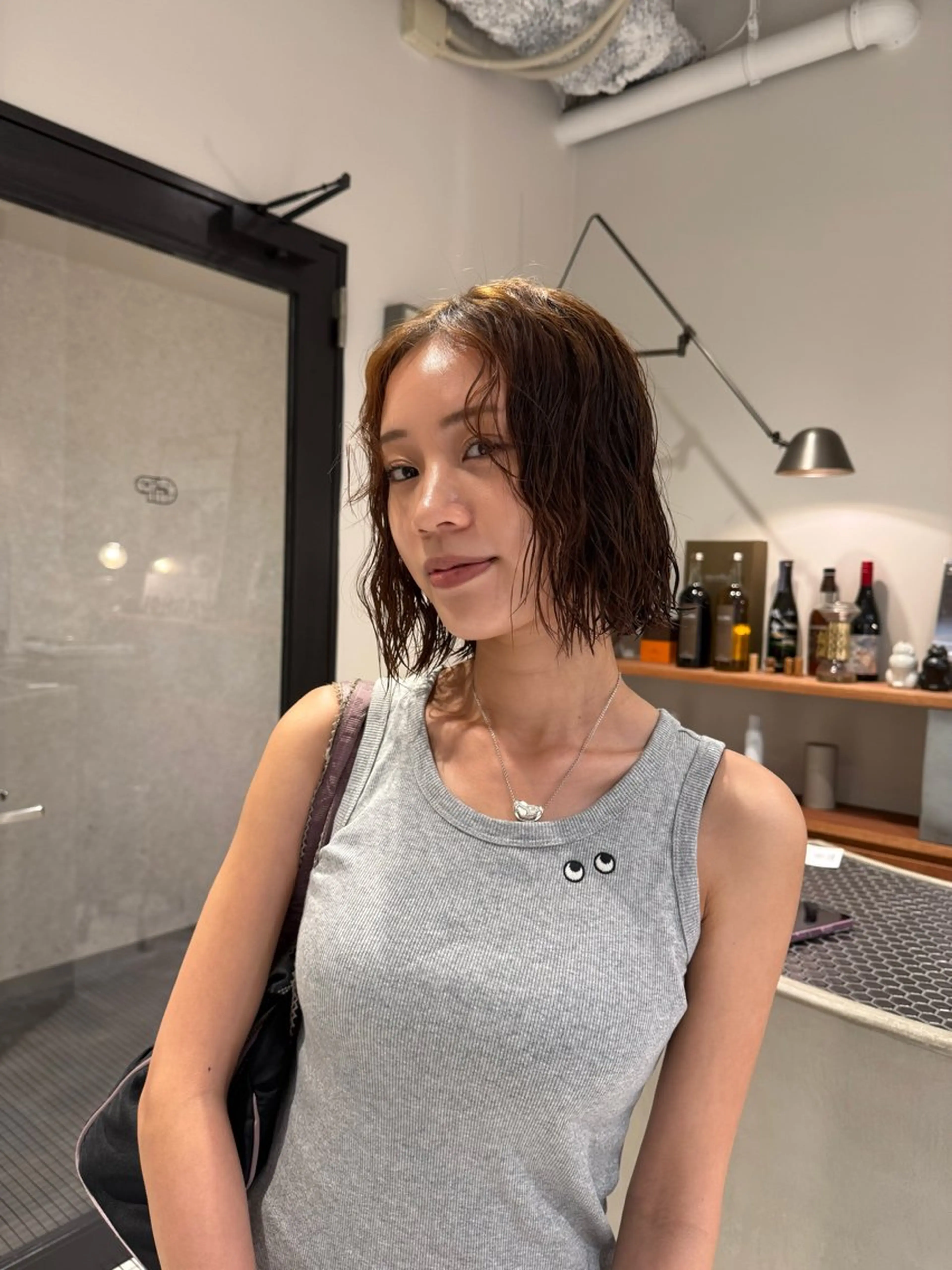 ミディアム パーマ ミディアムパーマ ニュアンスパーマ カット パーマ トリートメント コノカ/暖色カラー/ 透明感カラーのヘアスタイル