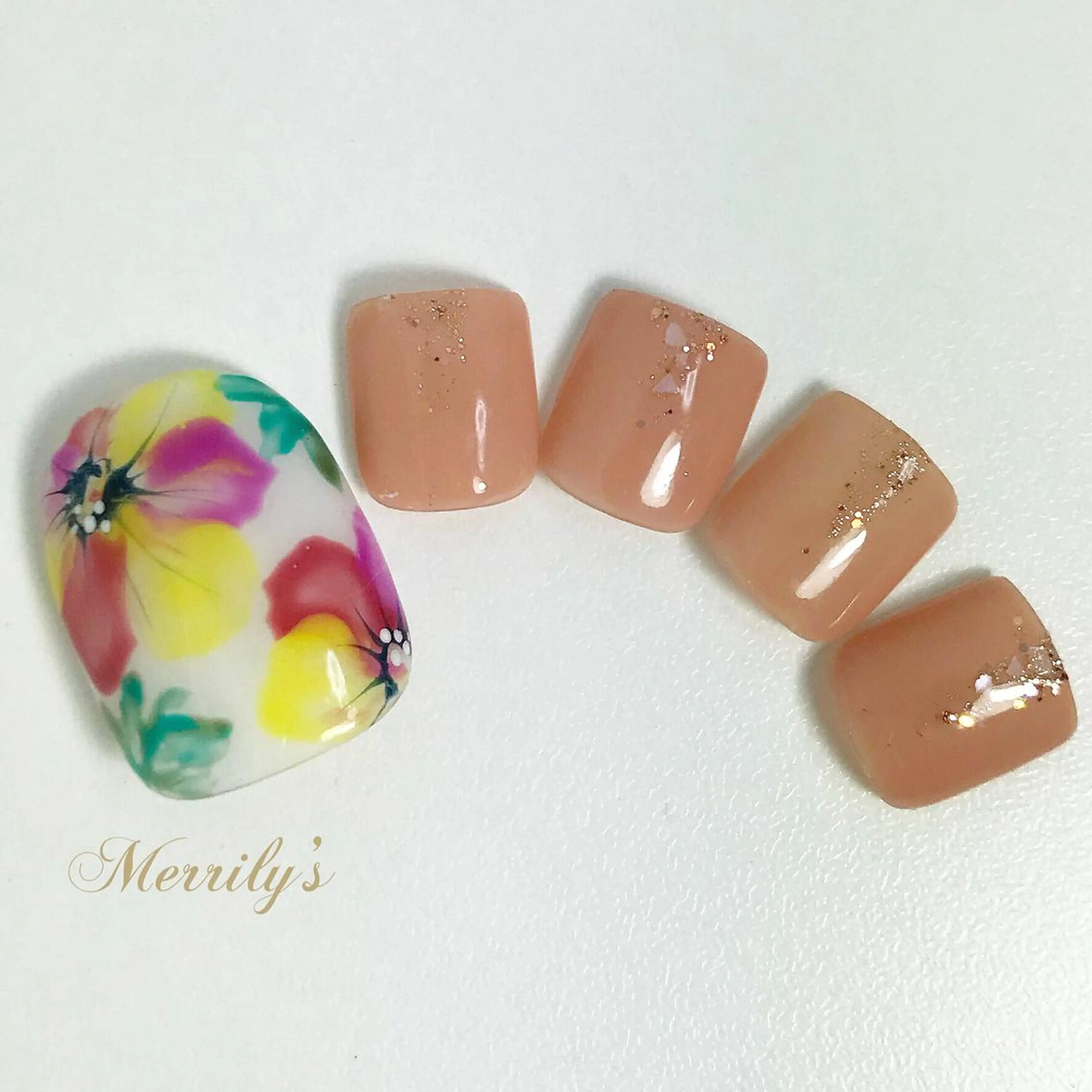 ネイル Merrily's所属・Merrily's Hagi Minaのネイルデザイン