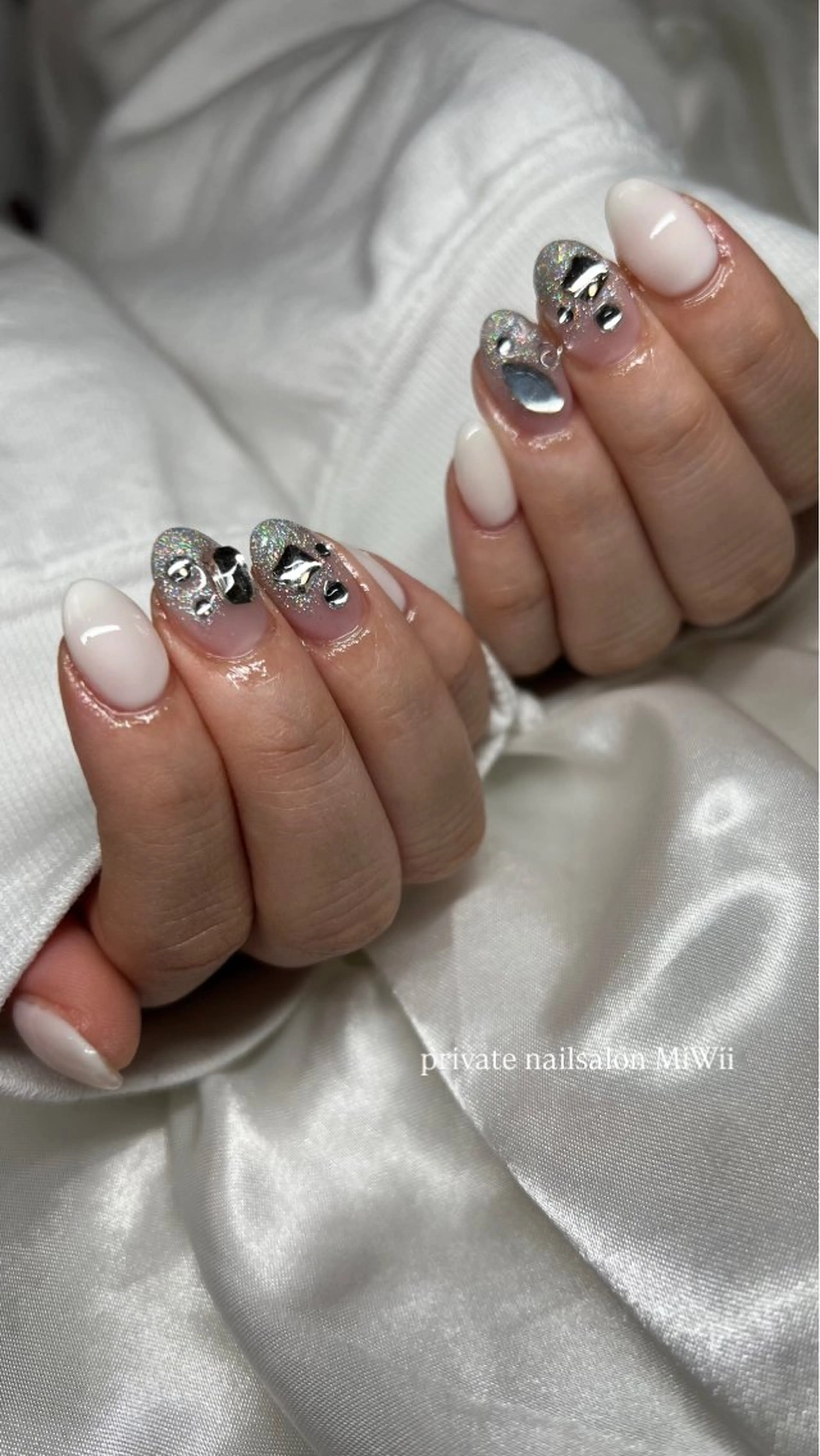 ネイル 𝐧𝐚𝐢𝐥 𝐌𝐢𝐖𝐢𝐢のネイルデザイン