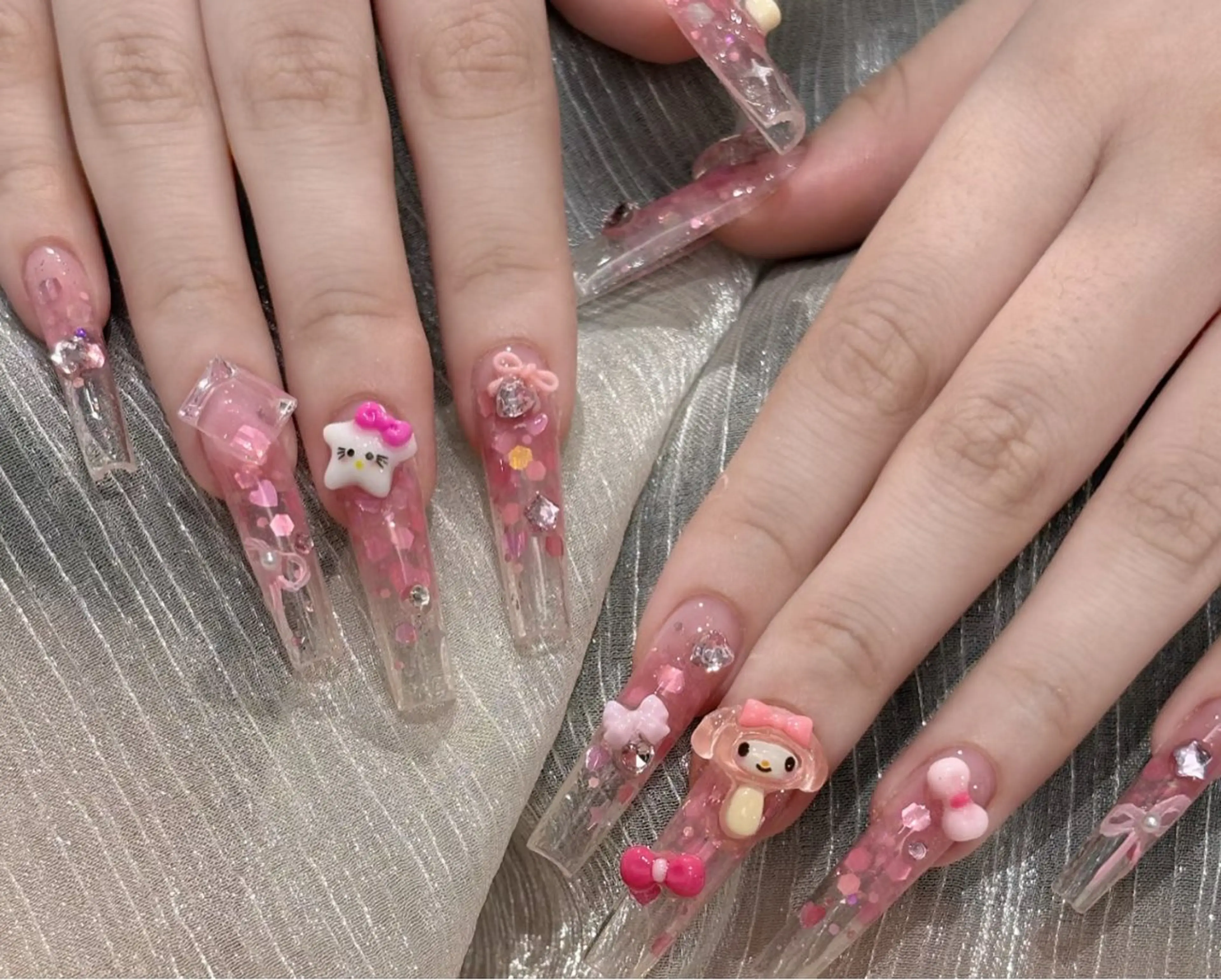 ネイル アートネイル オーロラネイル チークネイル フレンチネイル ガラスフレンチ ハンドネイル 🎀🎀YooLi Nail Salonのネイルデザイン