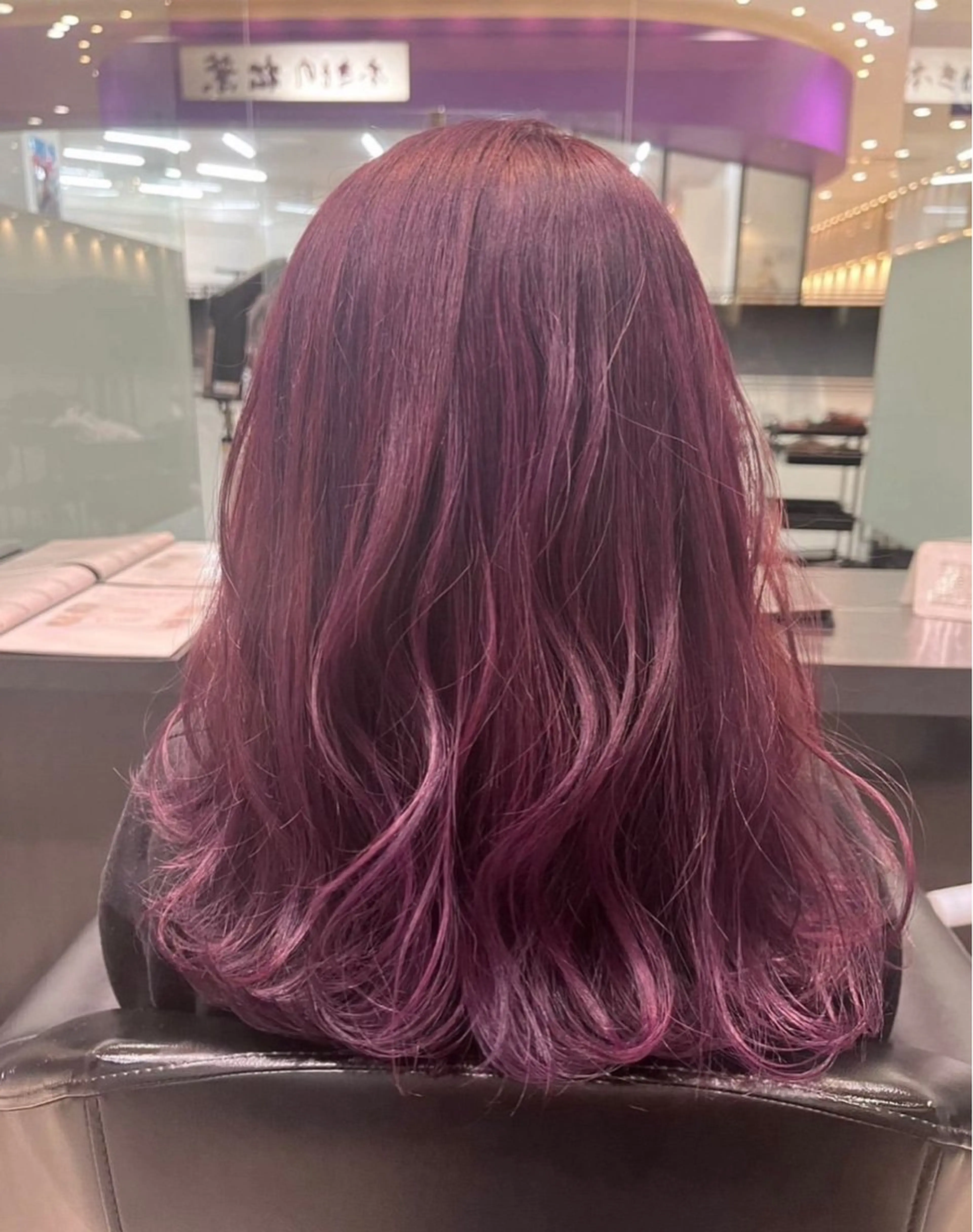 カラー 林 美月のヘアスタイル