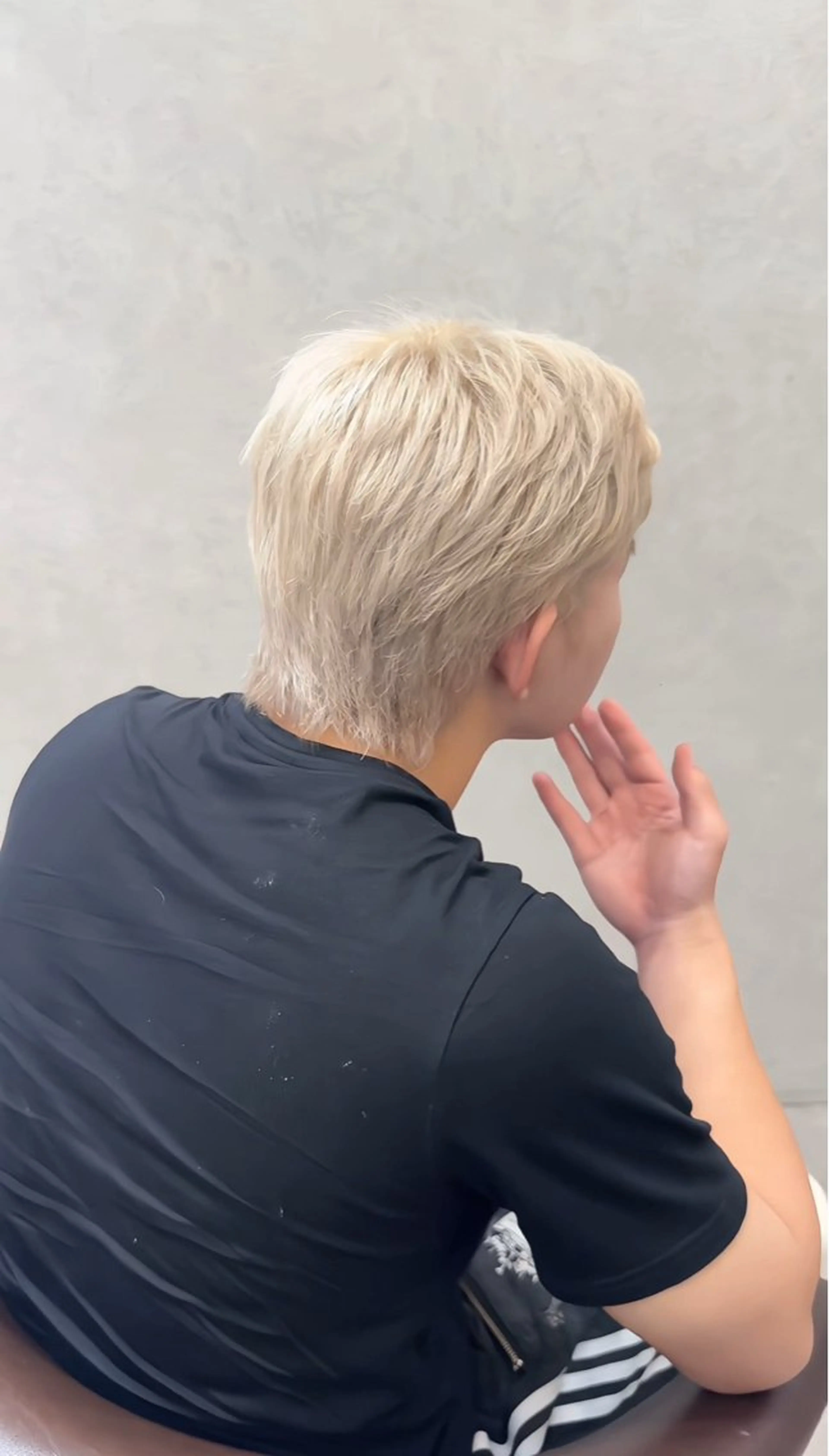 ショート ヘアカラー 坂口 京平のヘアスタイル