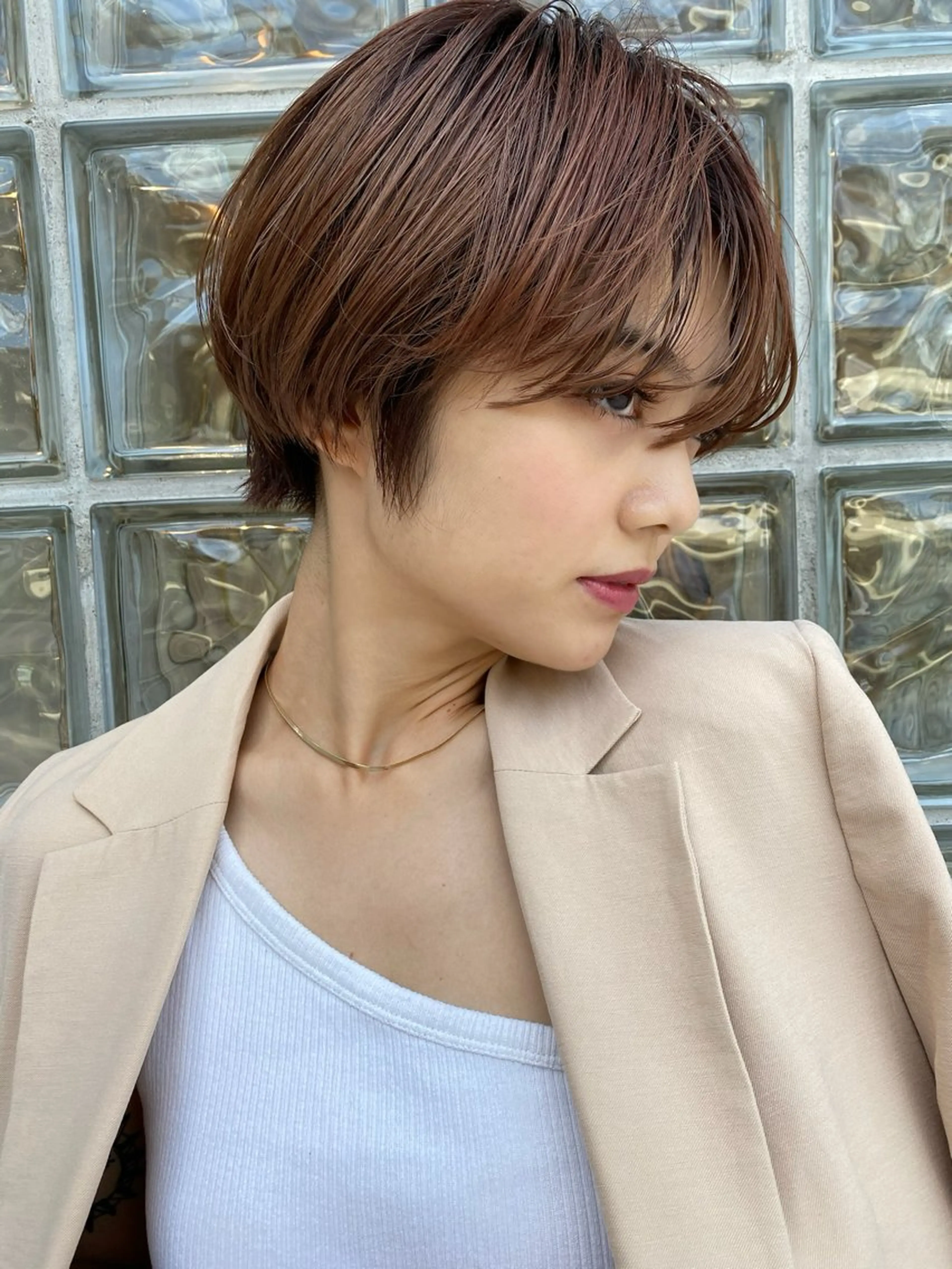 ショート コテ巻き/パーマ/艶 透明感/荻原凜太郎のヘアスタイル