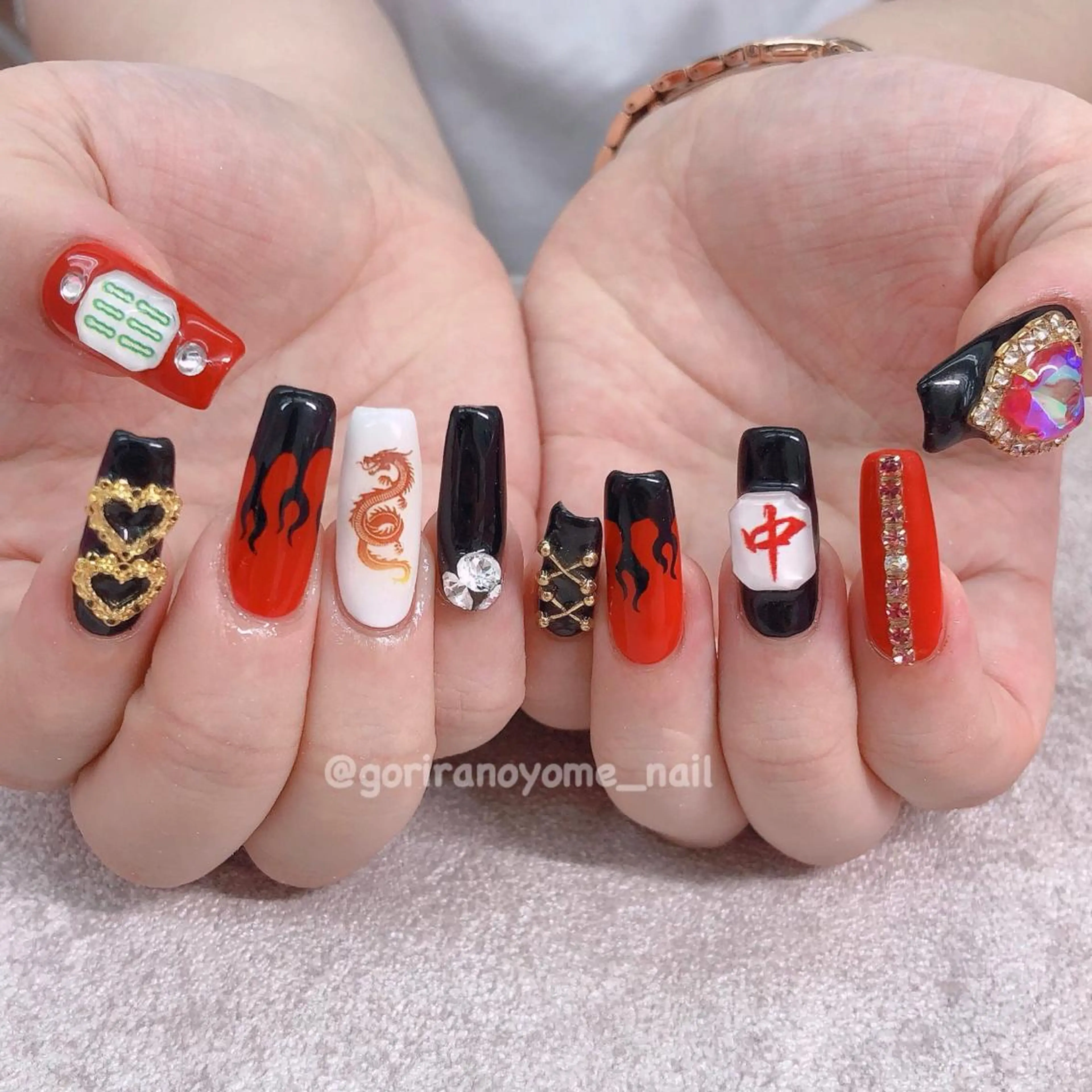 ネイル ハンドネイル フットネイル ナナイチゼロ I.Naoのネイルデザイン