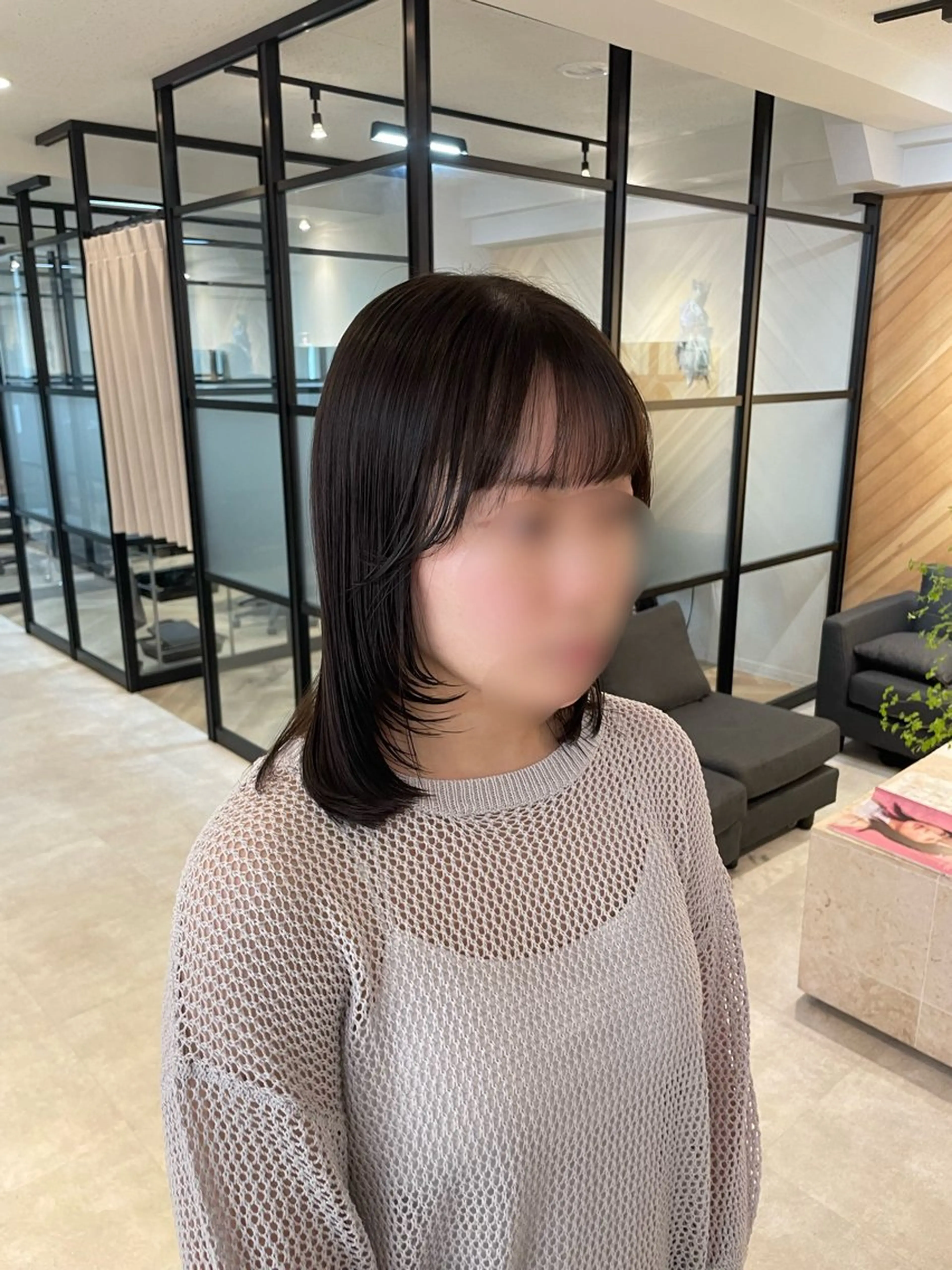 ミディアム ミディアムレイヤー アッシュ アッシュブラウン レイヤーカット tocca /せりなのヘアスタイル