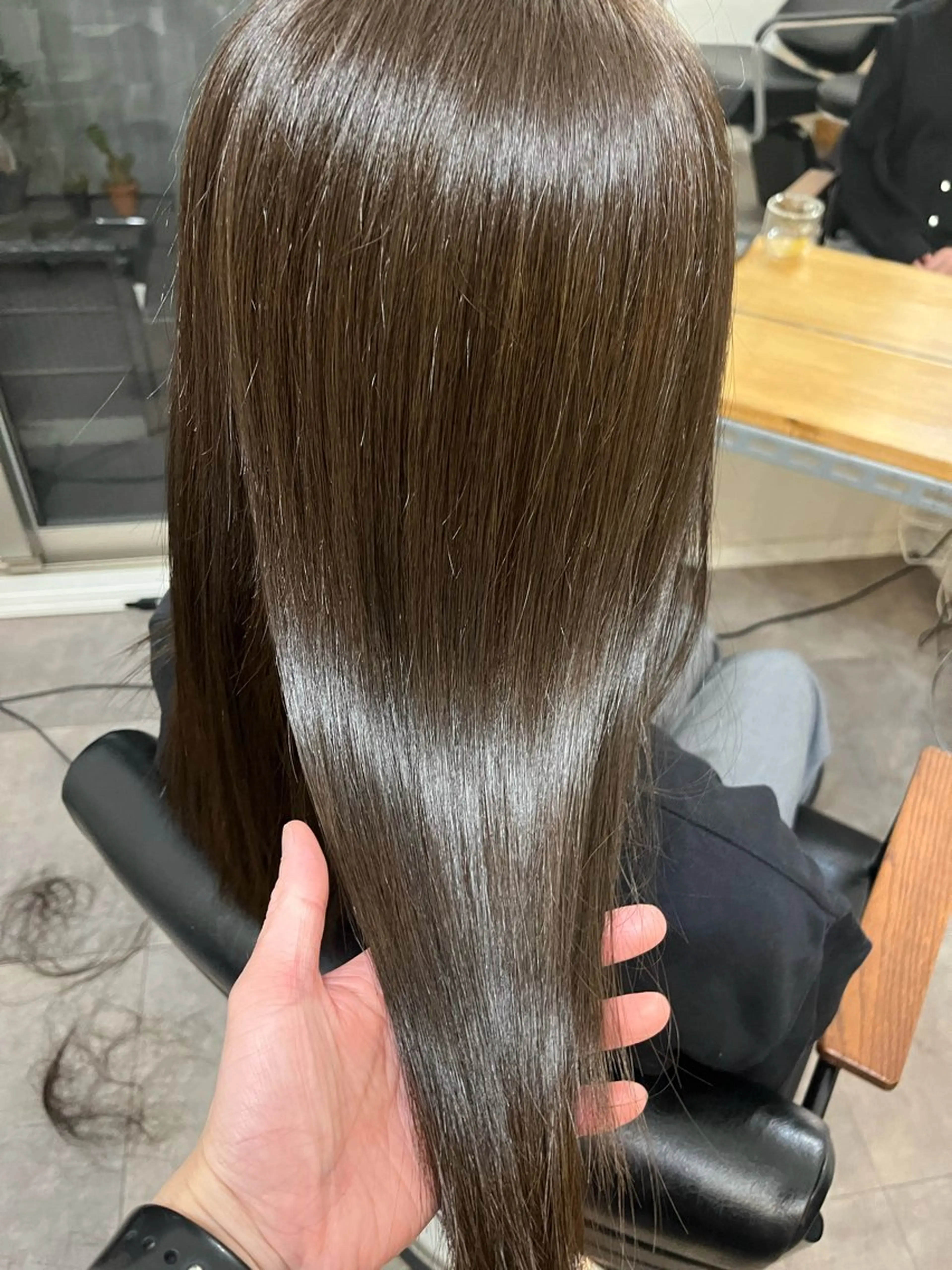 ミディアム カット ヘアカラー トリートメント OFF YUYAのヘアスタイル