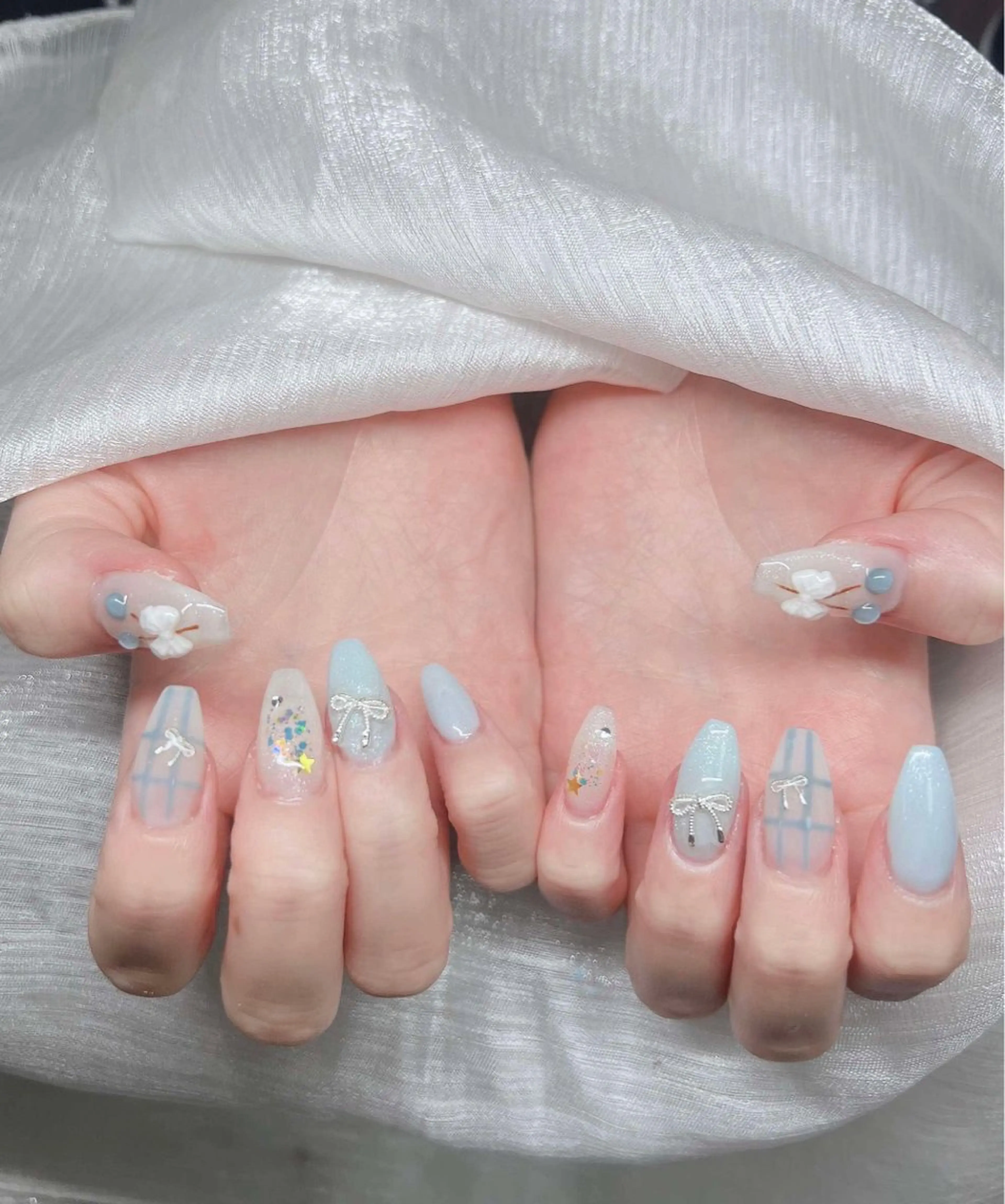 ネイル 長さ出し グラデーション 卒業式 キラキラネイル マグネットネイル Lee Nailsのネイルデザイン