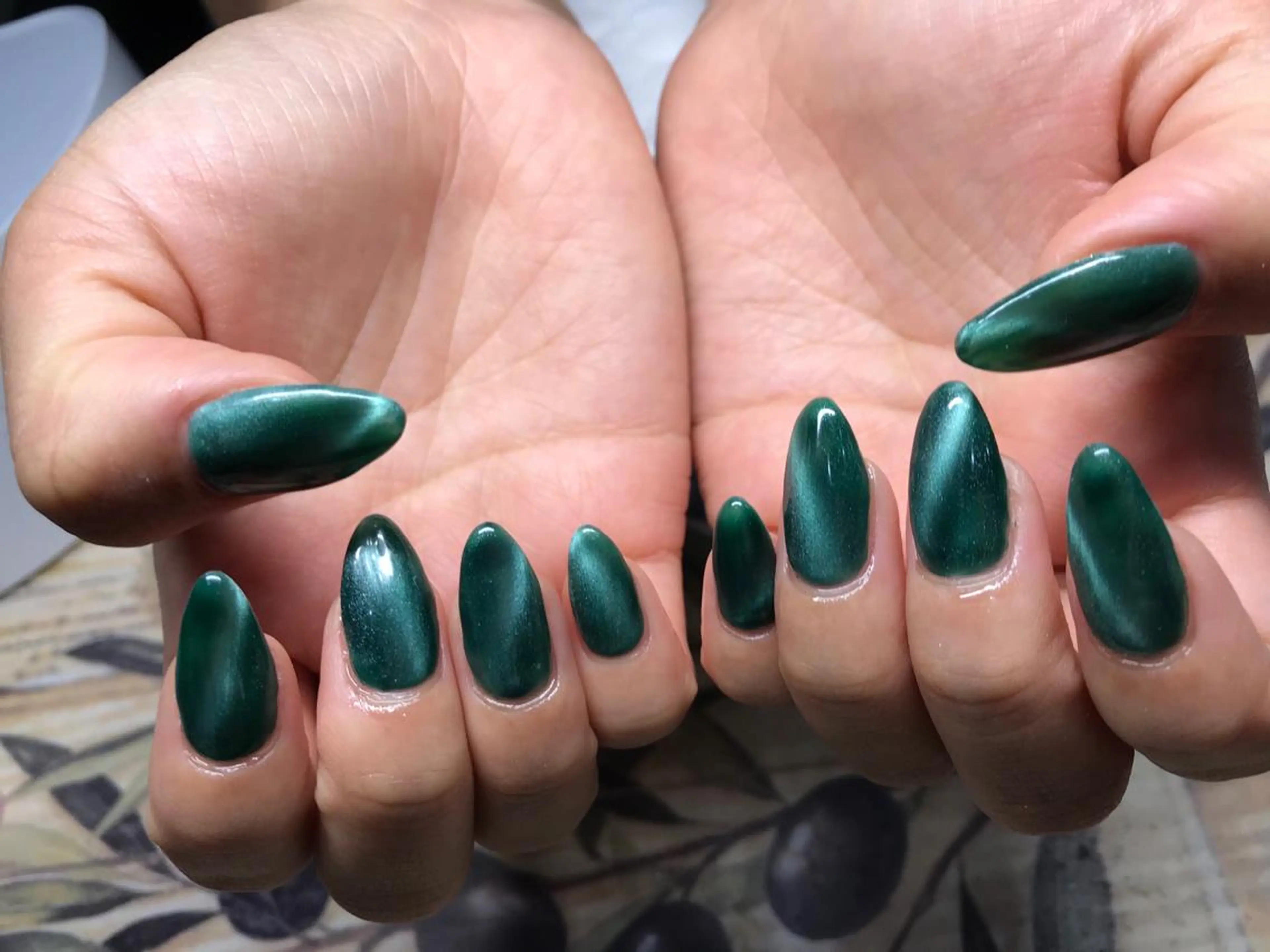 ネイル マグネットネイル ガールネイルサロン所属・ガール ネイルサロンのネイルデザイン