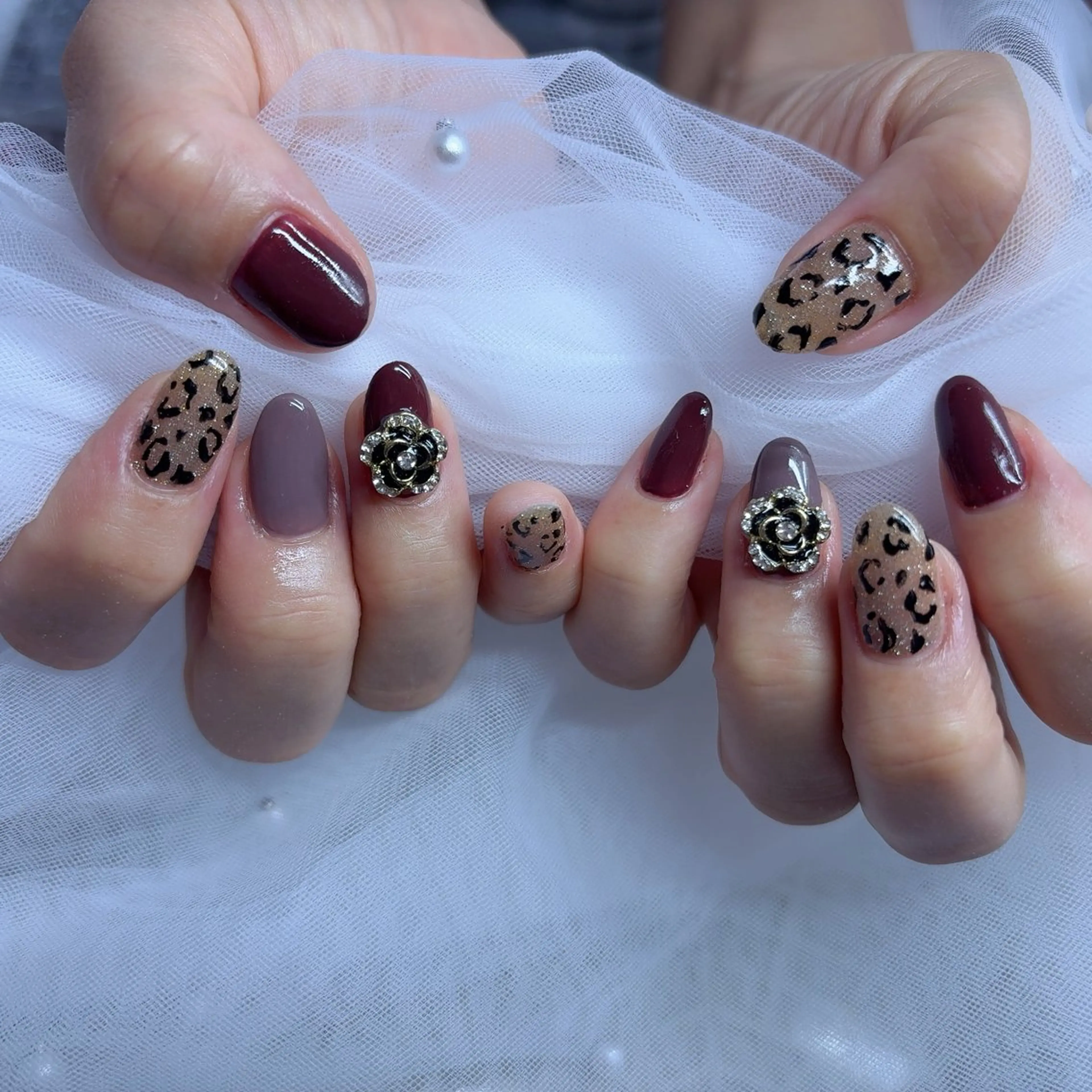 ネイル 長さ出し ジェルネイル 韓国ネイル マグネットネイル ニュアンスネイル ハンドネイル NailSpace 猫のいるネイルサロンのネイルデザイン