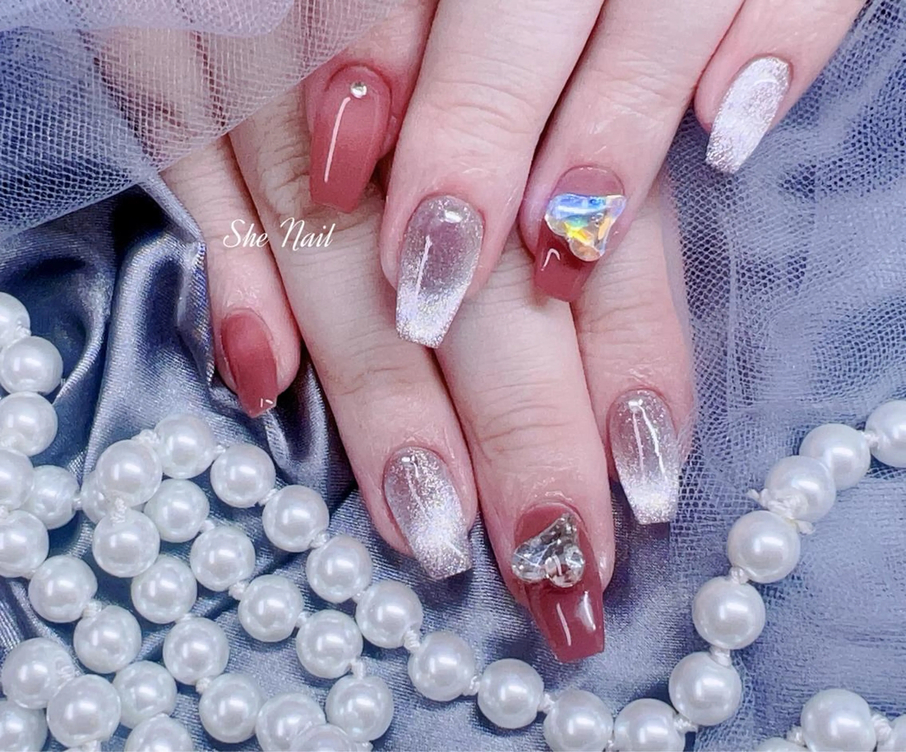 ネイル 長さ出し 持ち込み ワンカラーネイル シンプルネイル ストーンネイル ハンドネイル She   Nail所属・ISA_ BELLAのネイルデザイン