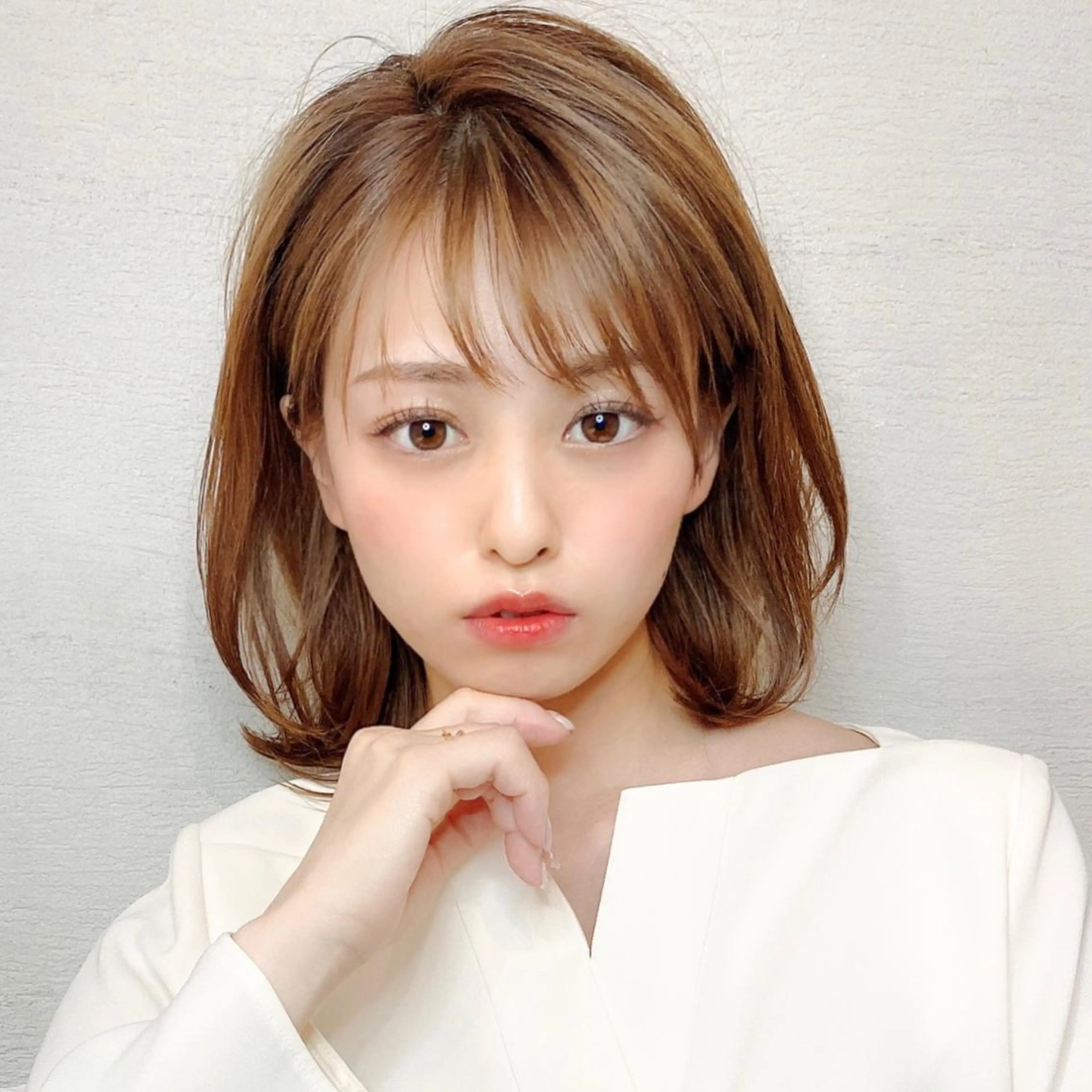 ミディアム カラー 小顔カット カット ヘアカラー トリートメント モテ髪×トレンド💕 小顔レイヤー 金井のヘアスタイル