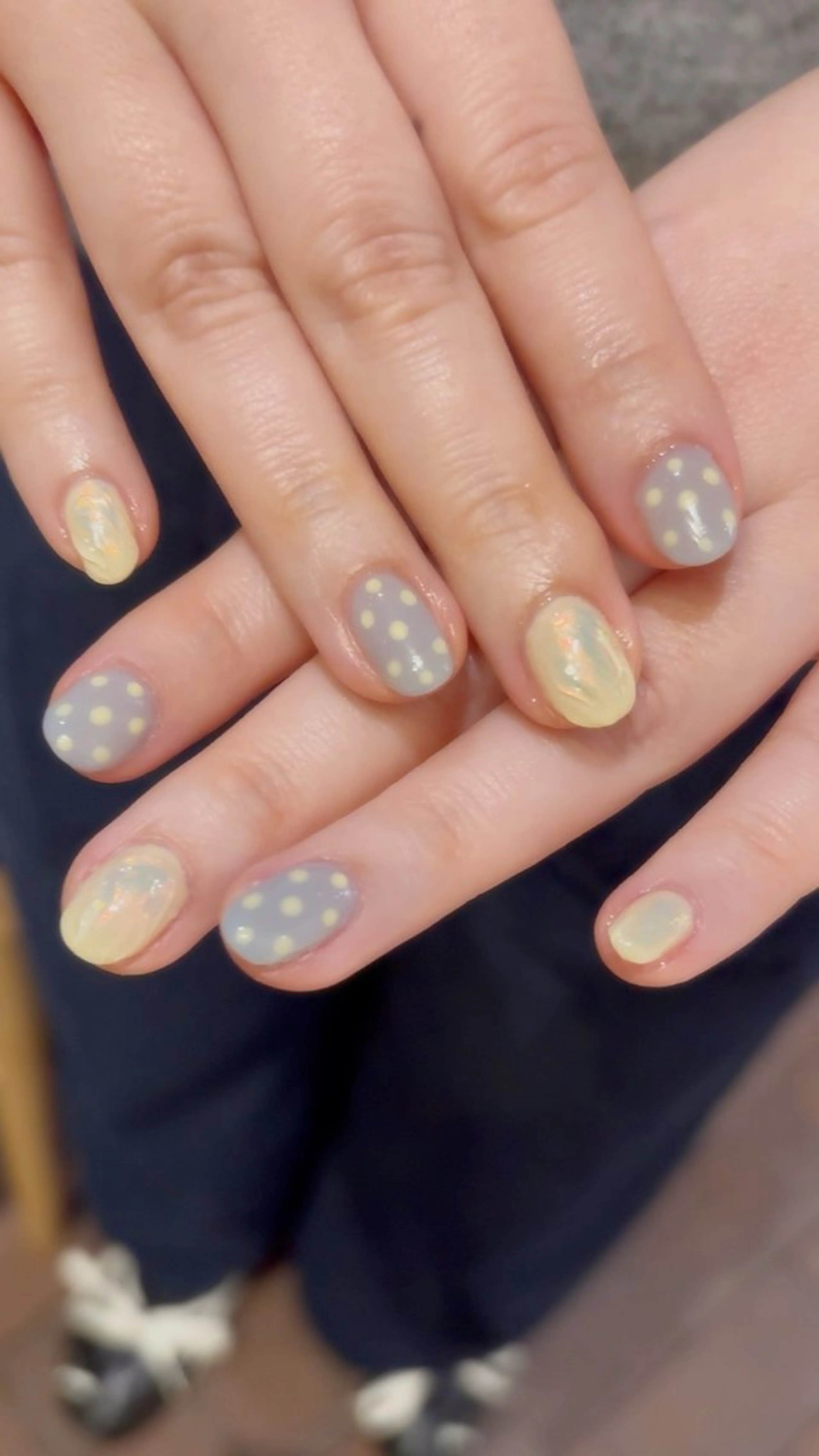 ネイル ドット パステルネイル 黄色 モンタナ nailのネイルデザイン