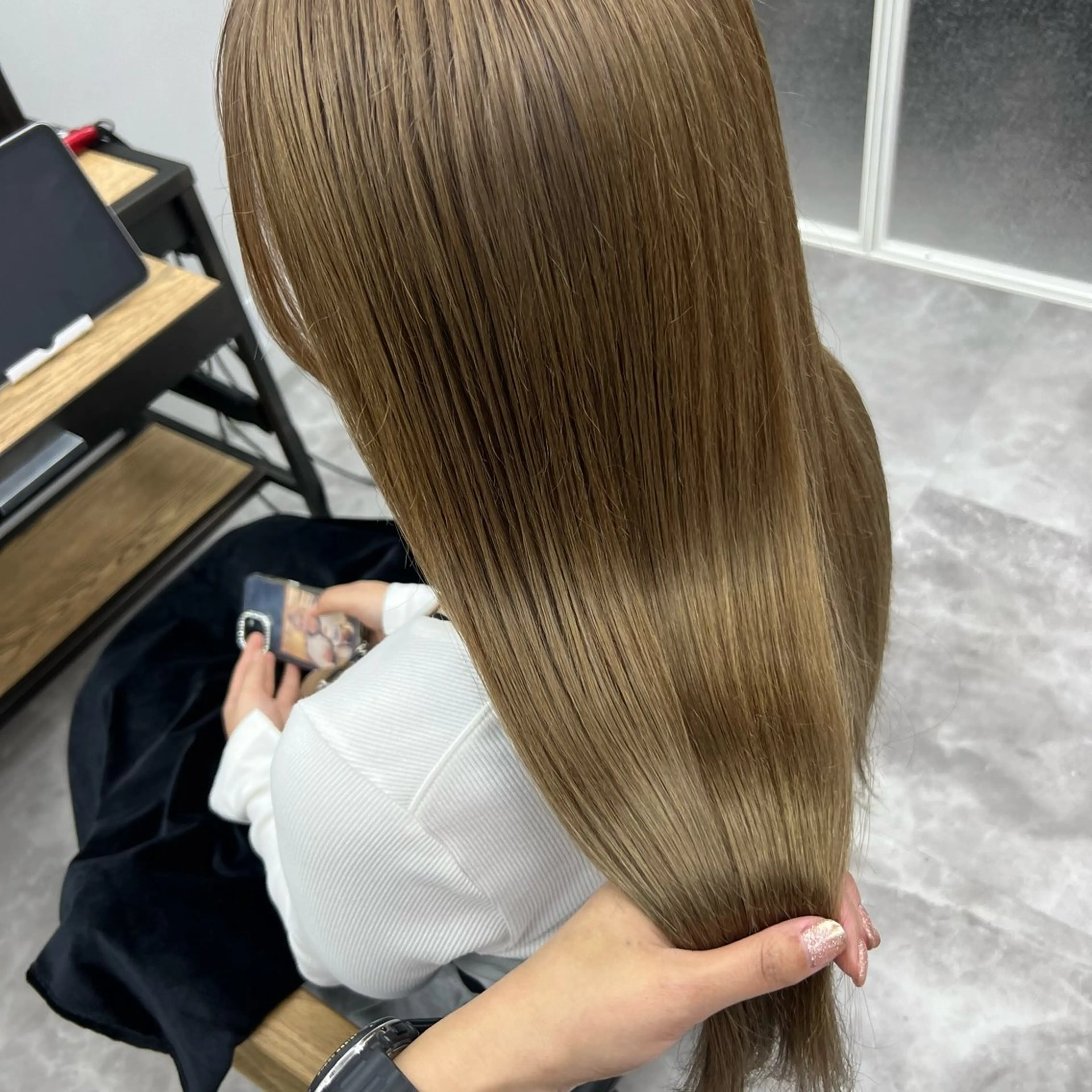 セミロング カット ヘアカラー トリートメント 岸下 理緒のヘアスタイル