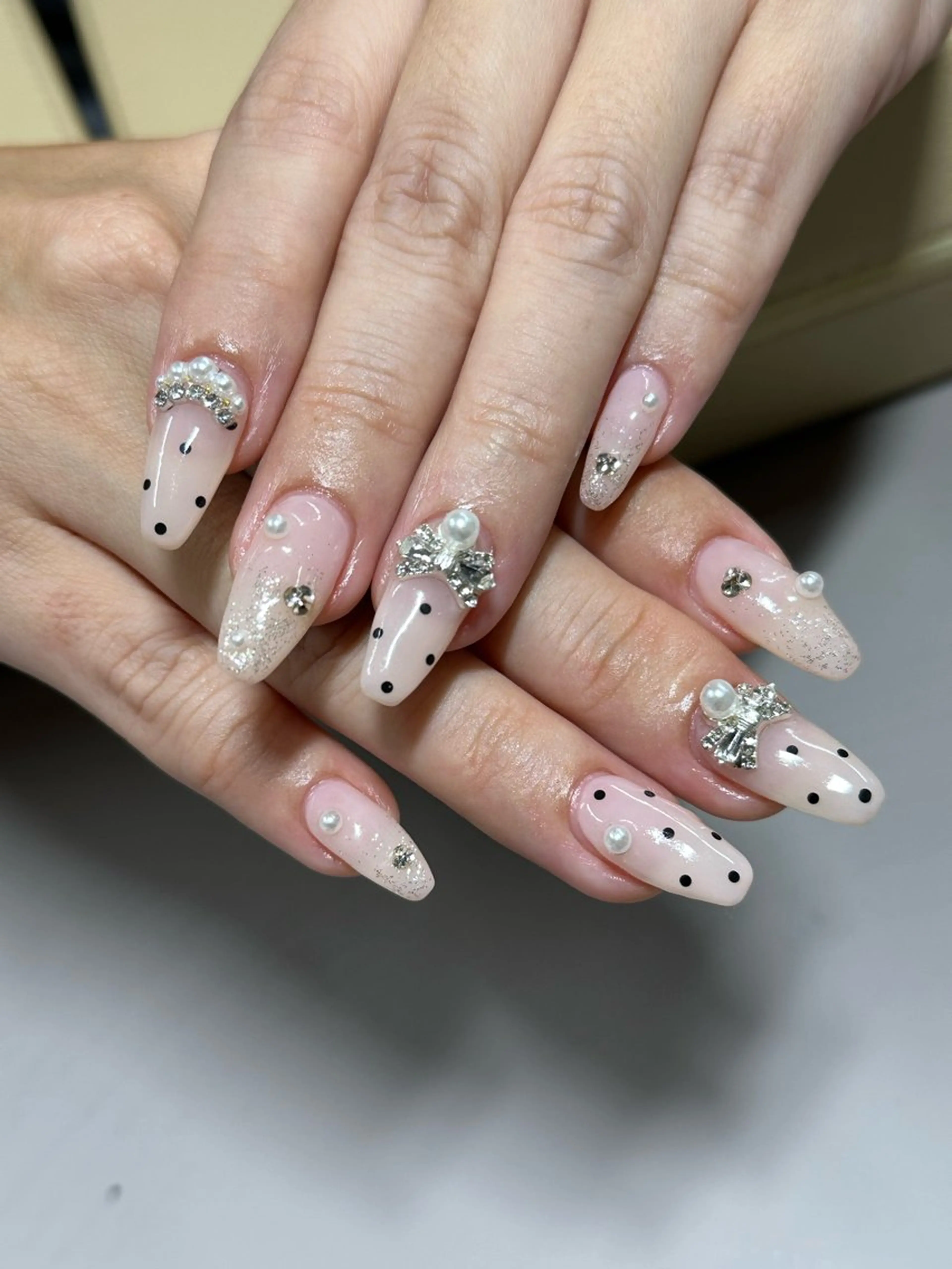 ネイル クレセントアイ MIUのネイルデザイン