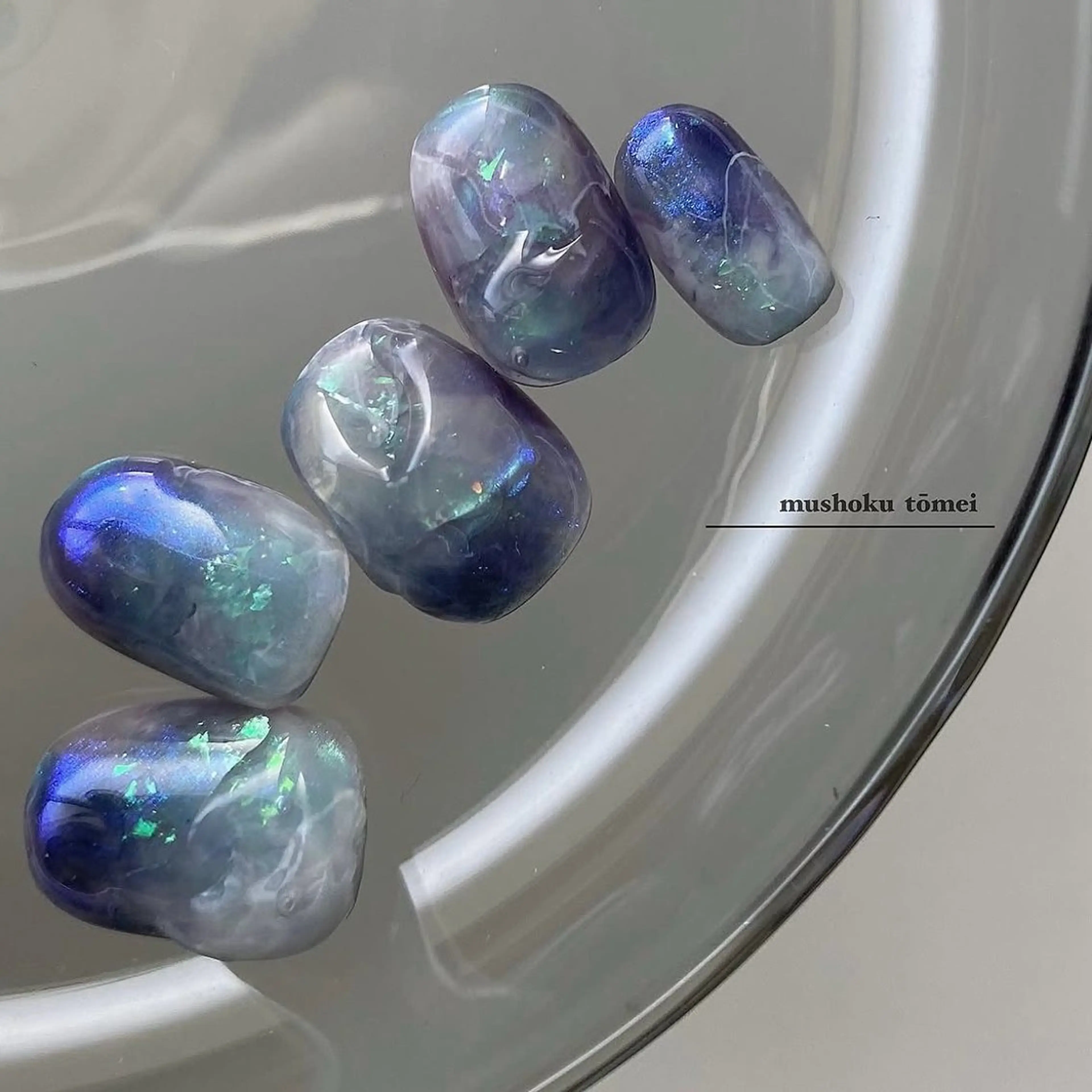 ショート ハンドネイル 無色透明所属・nail salon 無色透明のネイルデザイン