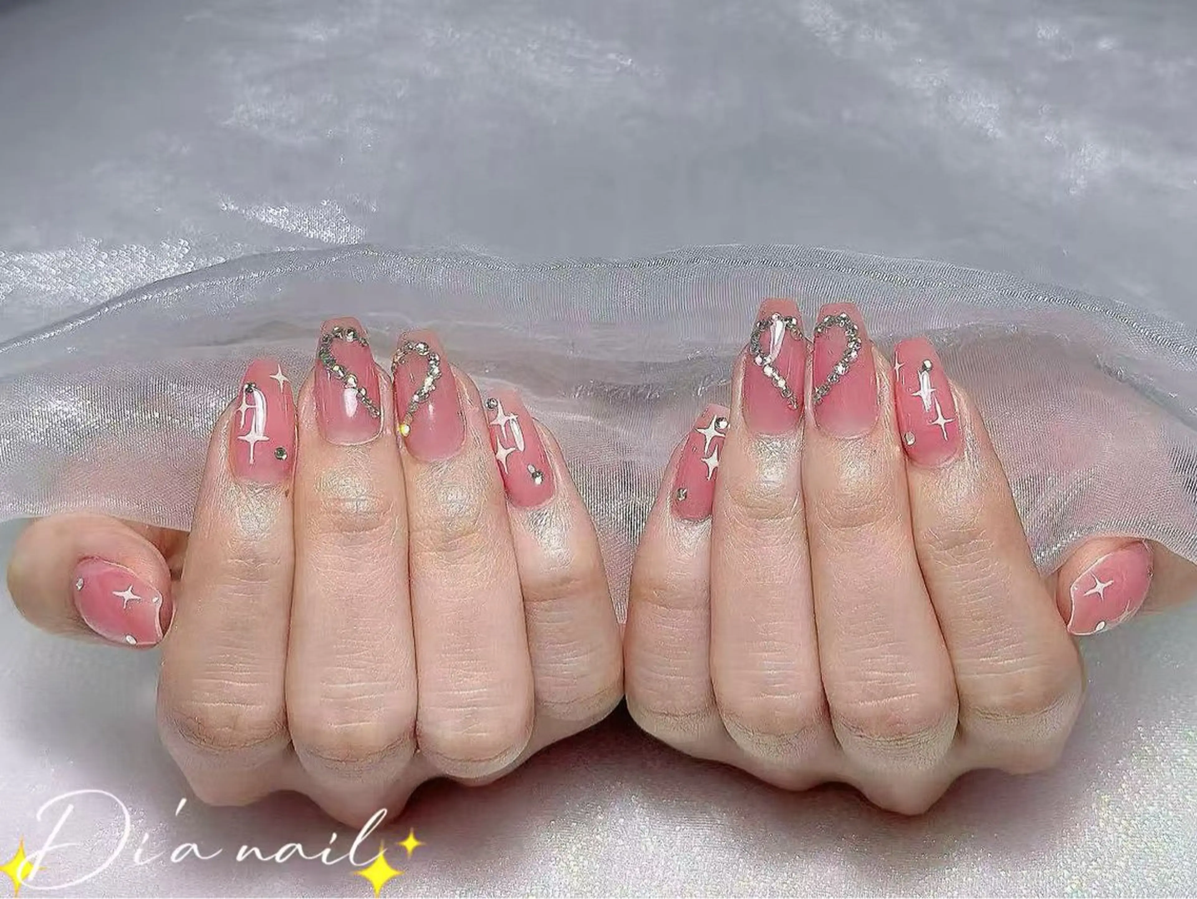 ネイル チークネイル ジェルネイル グラデーション マグネットネイル ニュアンスネイル Di'a nail ネイルサロンのネイルデザイン