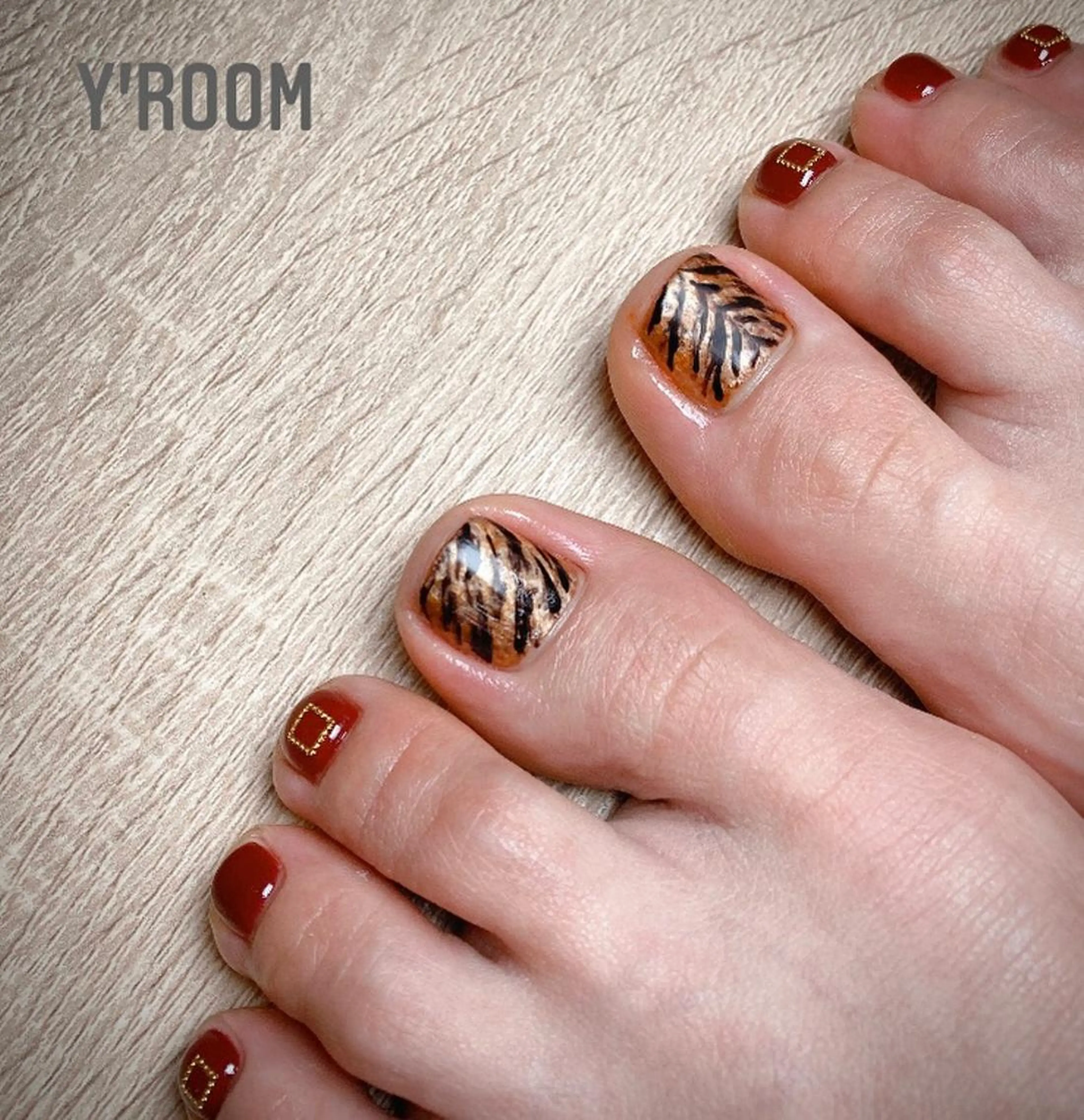 ネイル オーロラネイル フラッシュネイル ジェルネイル 氷ネイル・うるうるネイル マグネットネイル YUKA （ネイリスト）のネイルデザイン