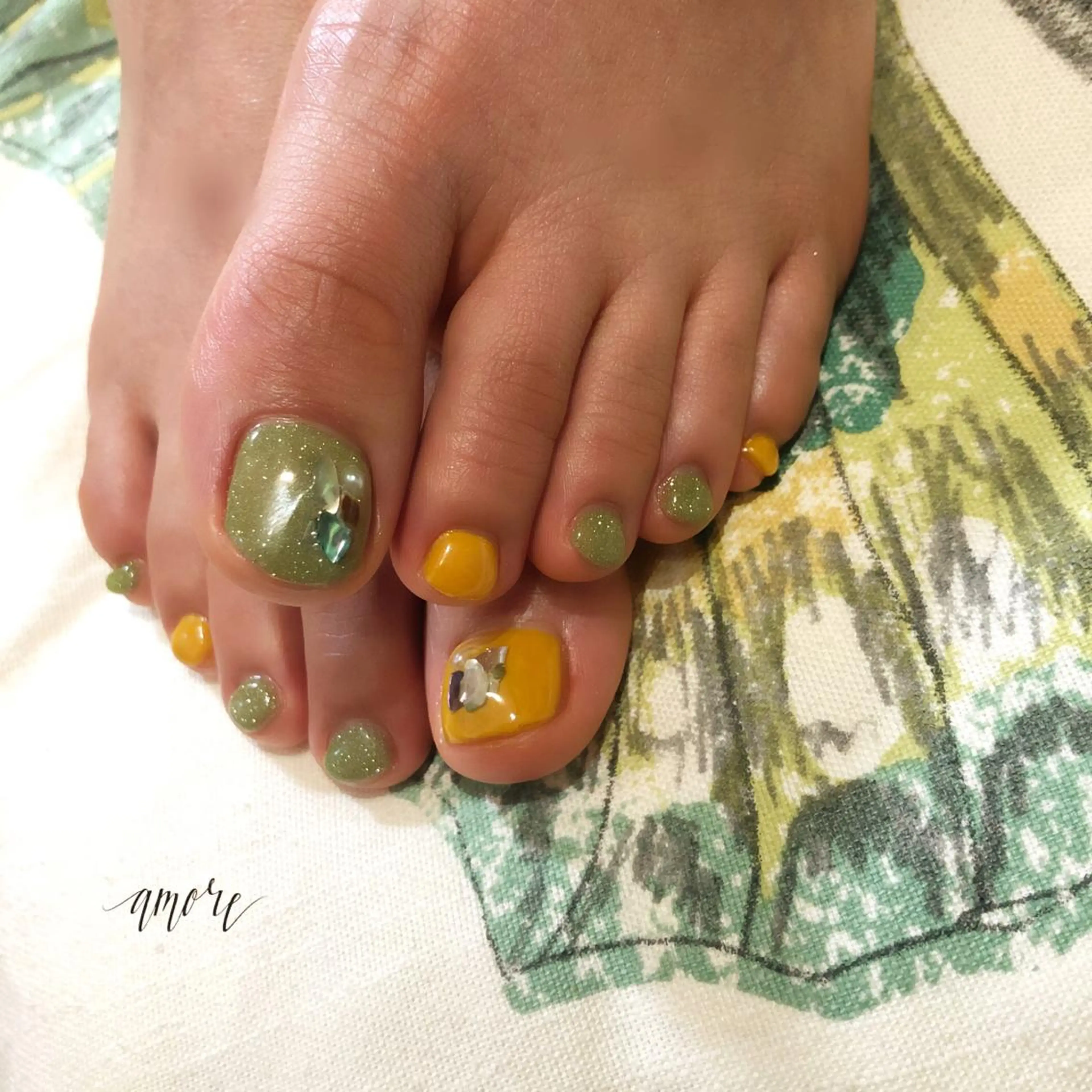 ネイル フットネイル ジェルネイル 氷ネイル・うるうるネイル ラメ(グリッター) マグネットネイル You kyehwaのネイルデザイン