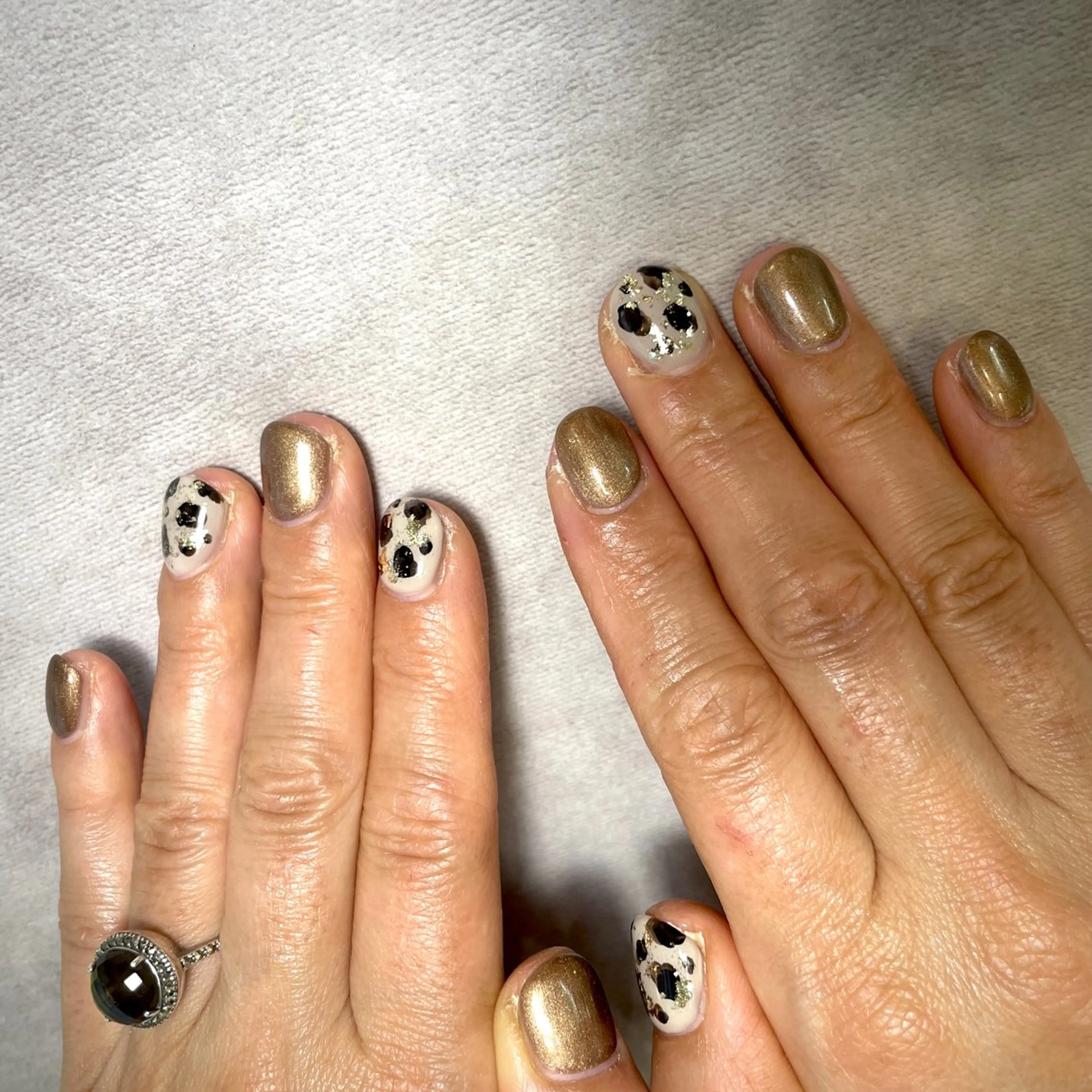 ネイル アニマル柄 ブラウン ゴールド ハンドネイル K Harukaのネイルデザイン