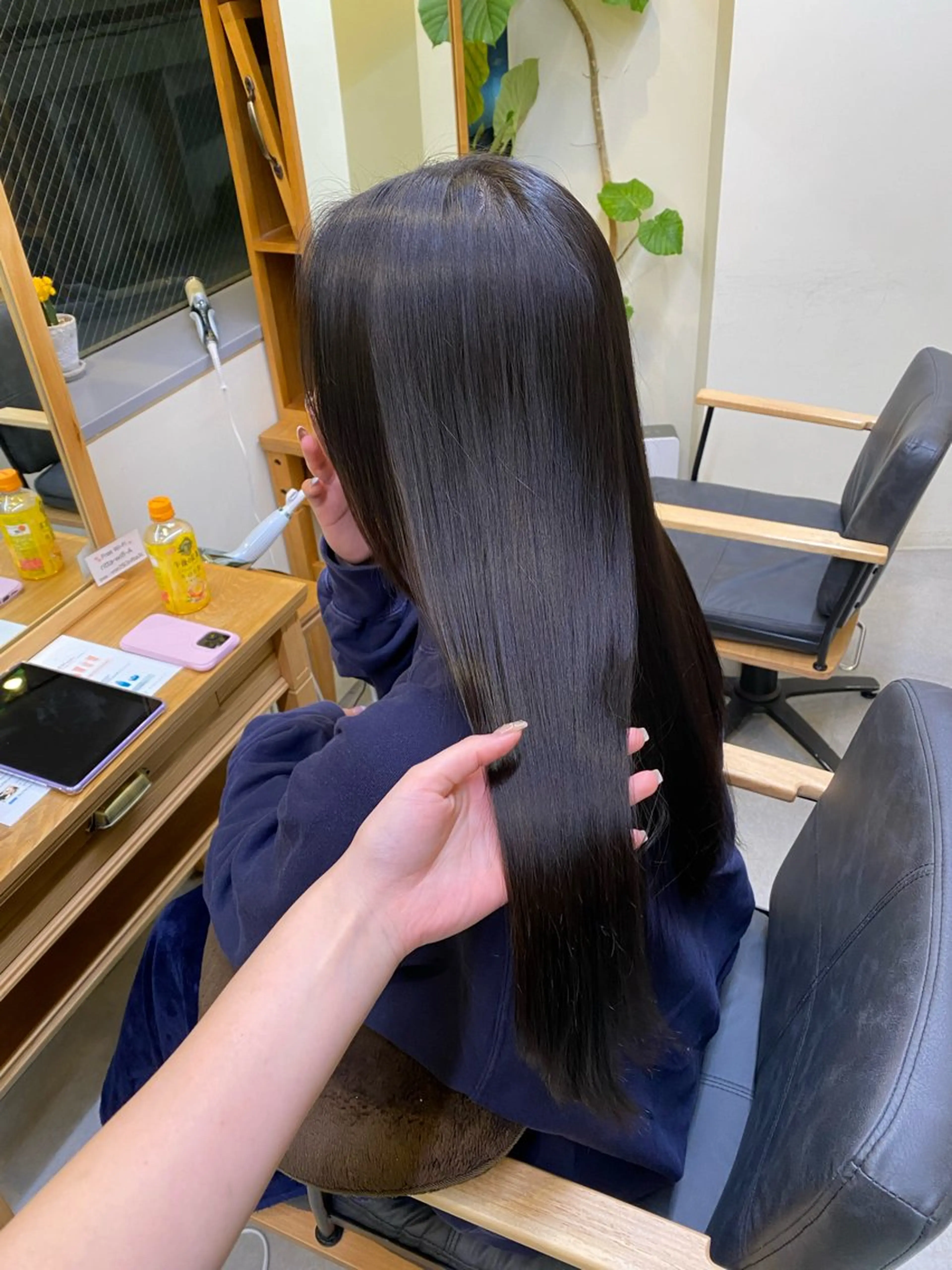 ロング 藤山 麗愛のヘアスタイル