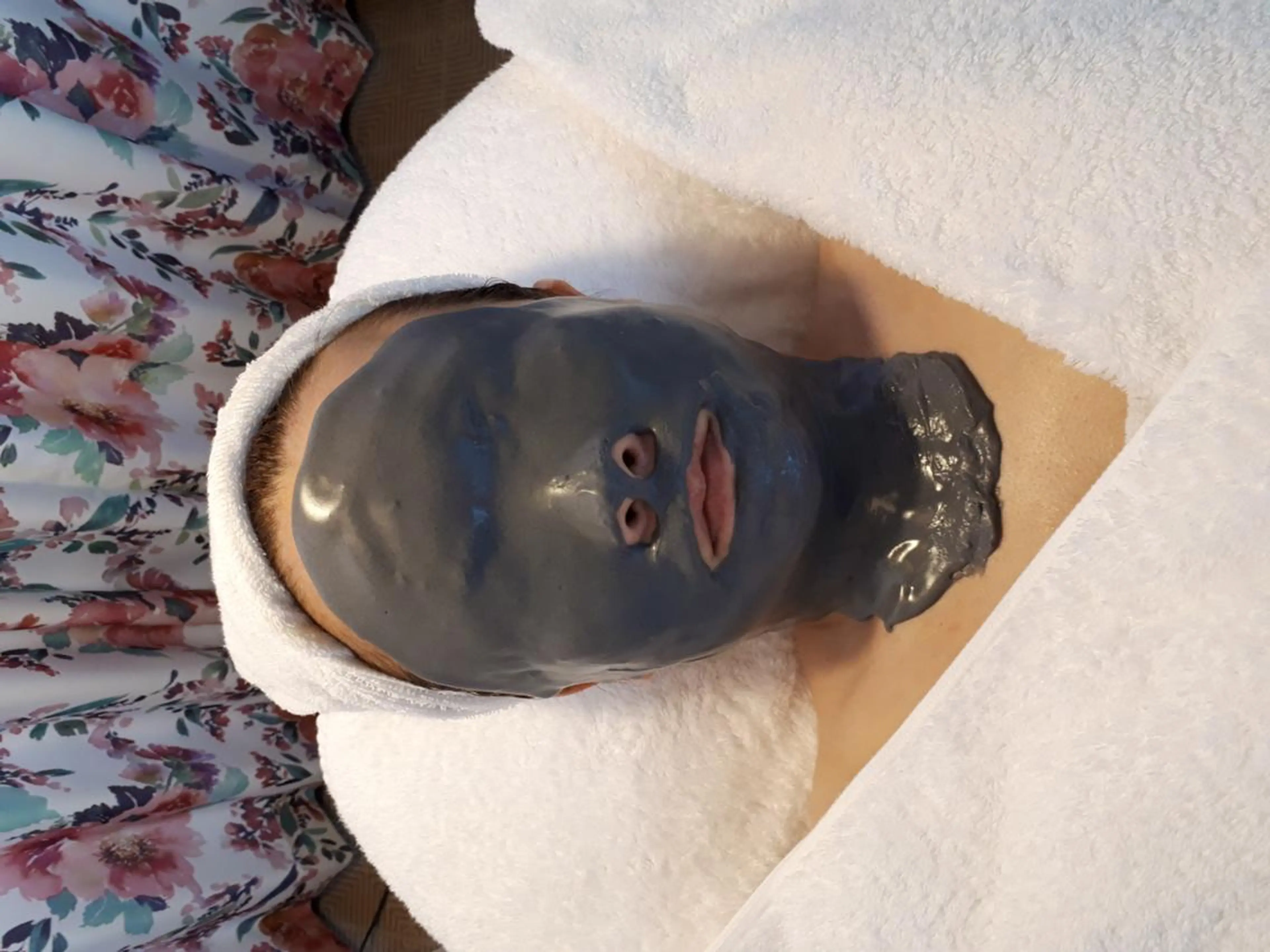 毛穴の汚れもスッキリ✨クリーンパック➕アドバンスコース(50分)フェイシャル　肩　デコルテ　ヘッド　合計８0分🎵の写真