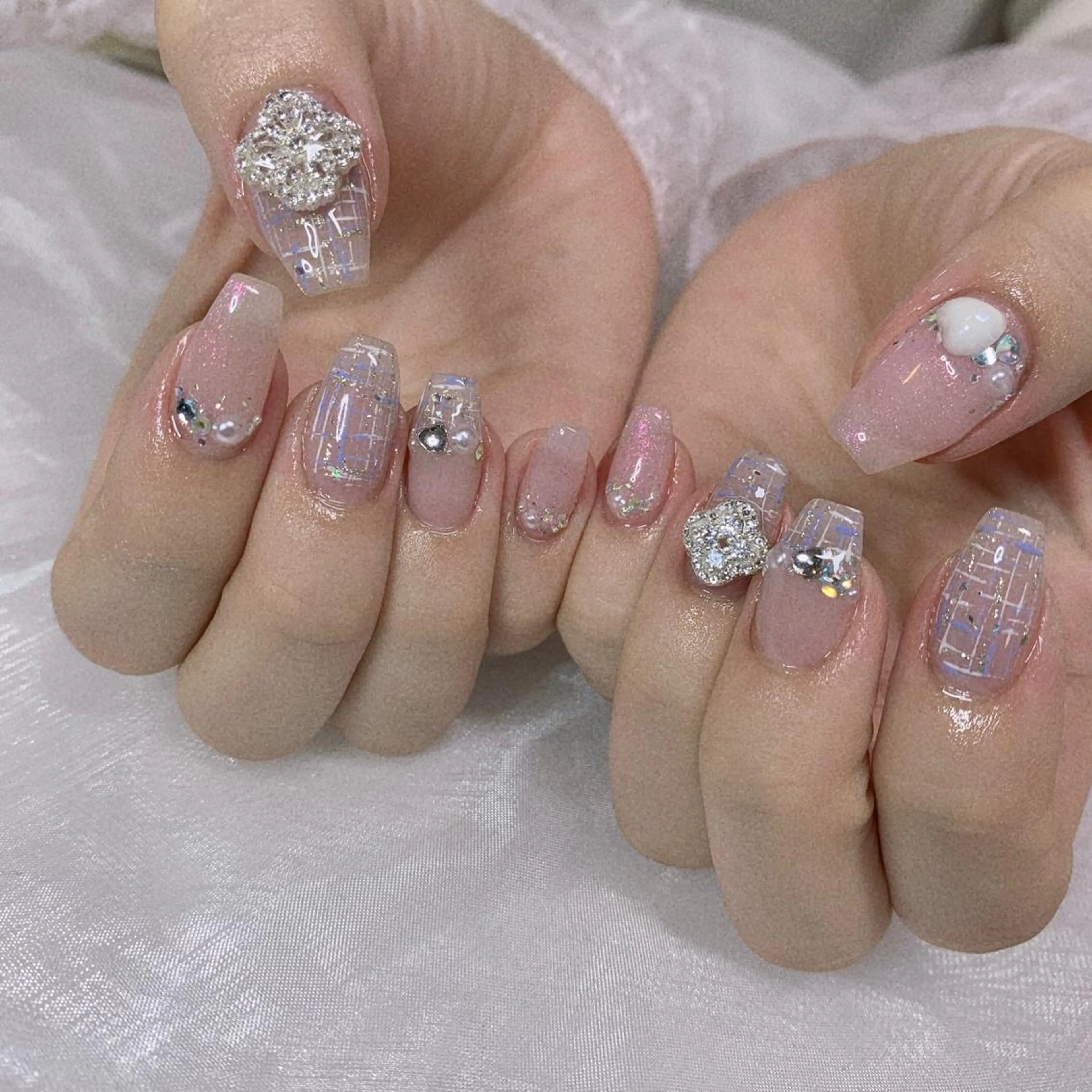 ネイル ハンドネイル La neige* yuki 🥯🍑のネイルデザイン