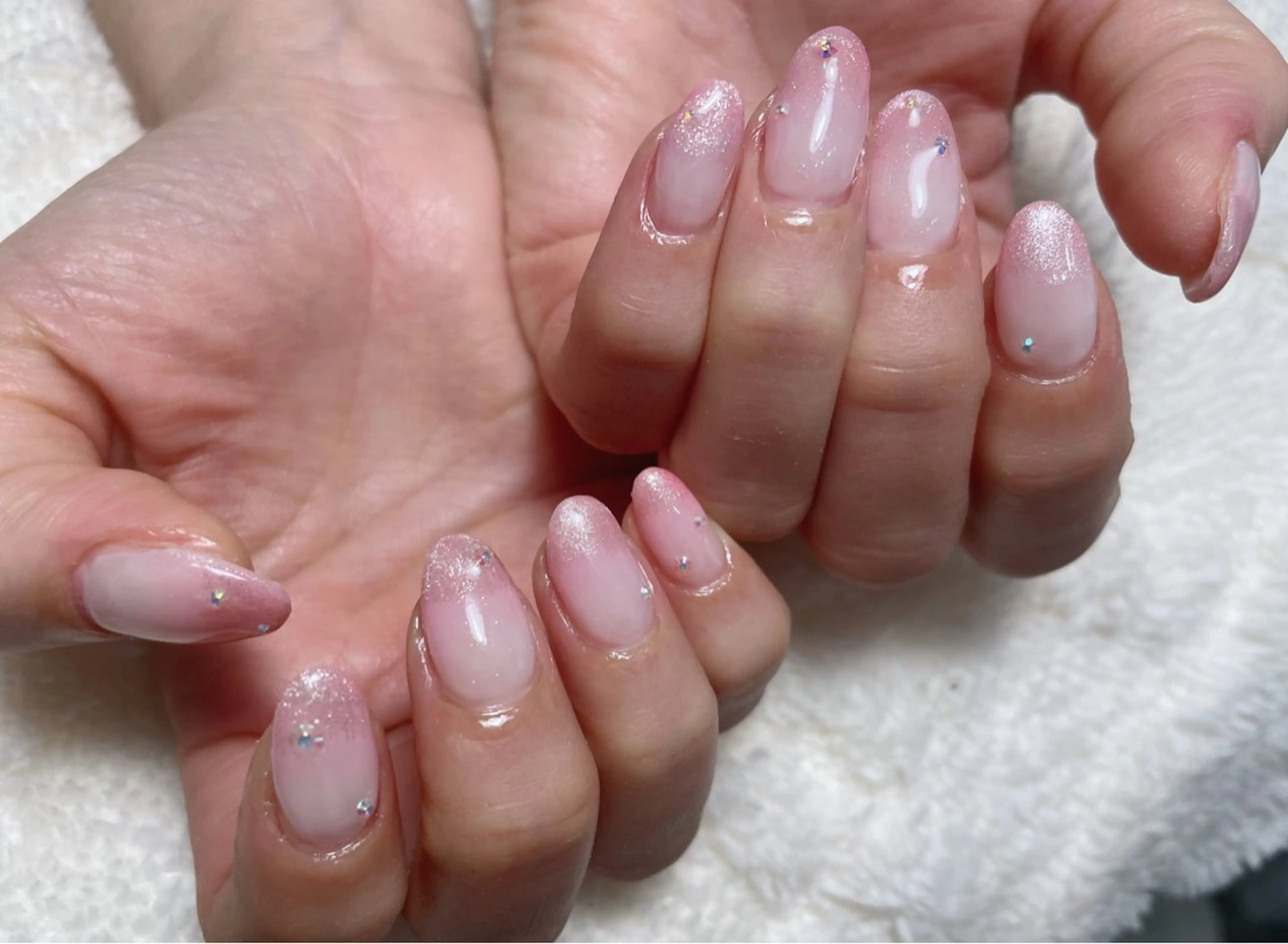 ネイル ピンク ホワイト ハンドネイル K Akaneのネイルデザイン