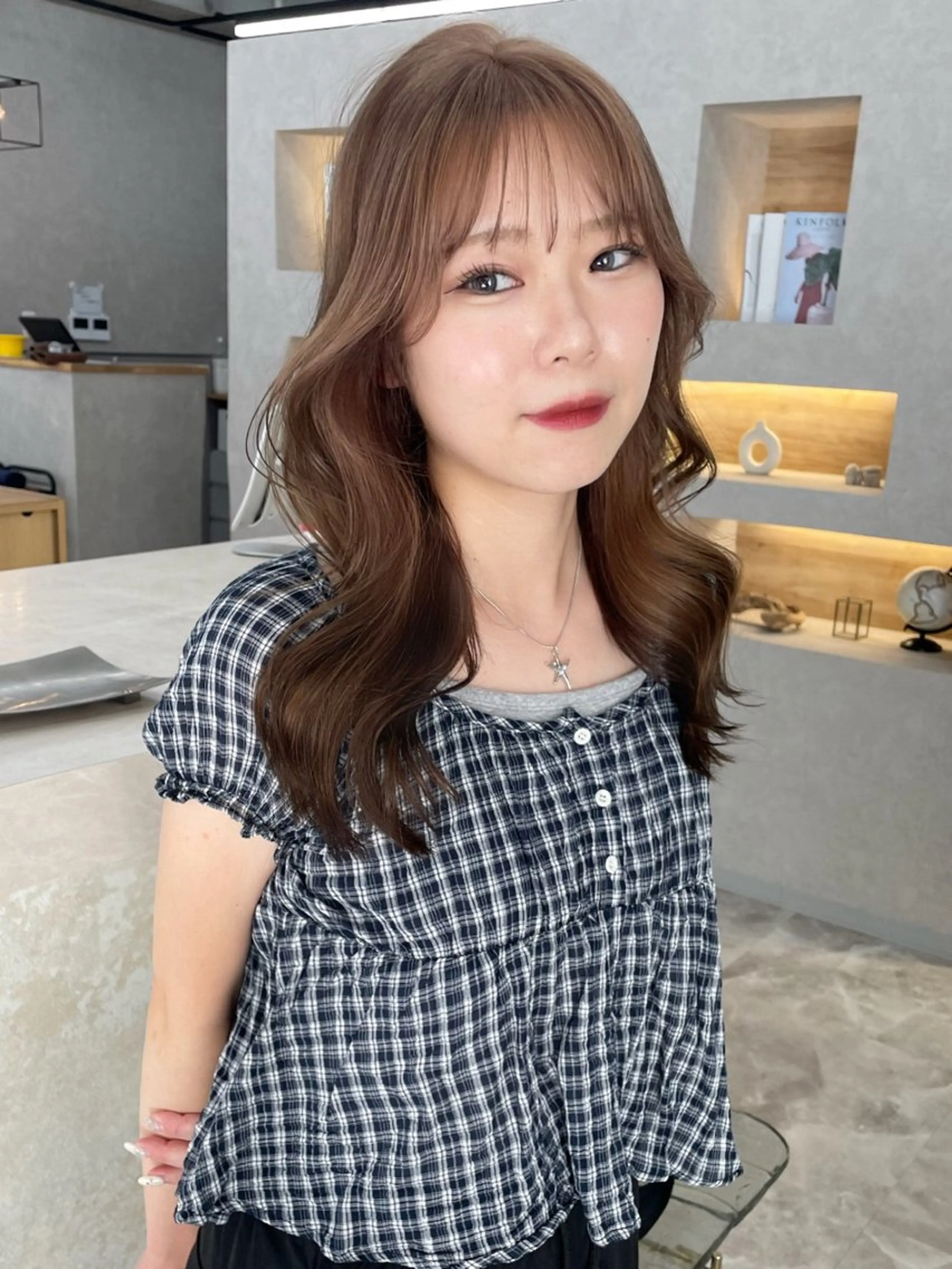 セミロング カラー ベージュカラー ブリーチ ブラウンカラー ミルクティーブラウン ミルクティーベージュ ヘアカラー ブリーチ/ベージュ 💕/momoaのヘアスタイル