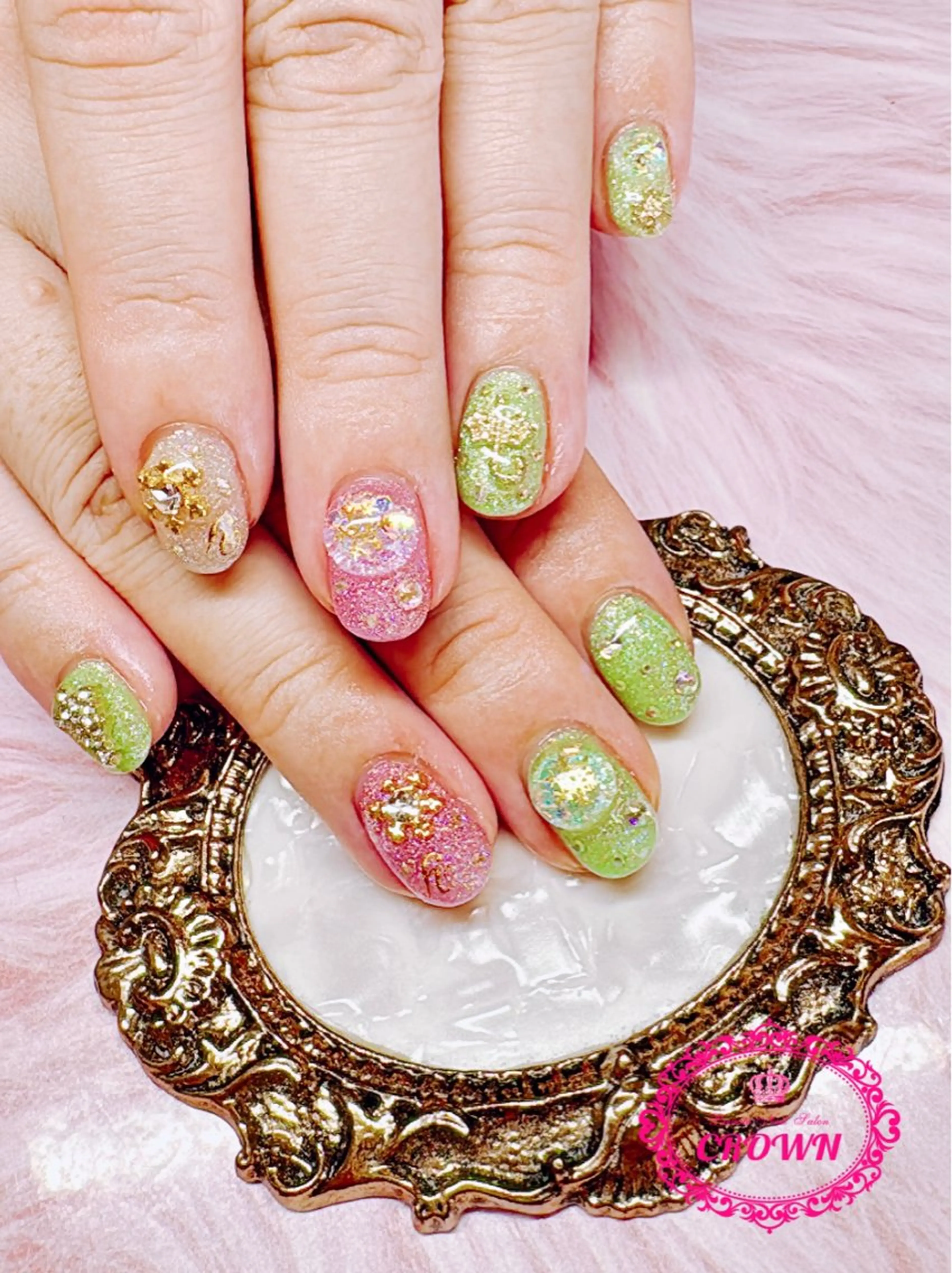 ネイル CROWN プライベートサロンのネイルデザイン