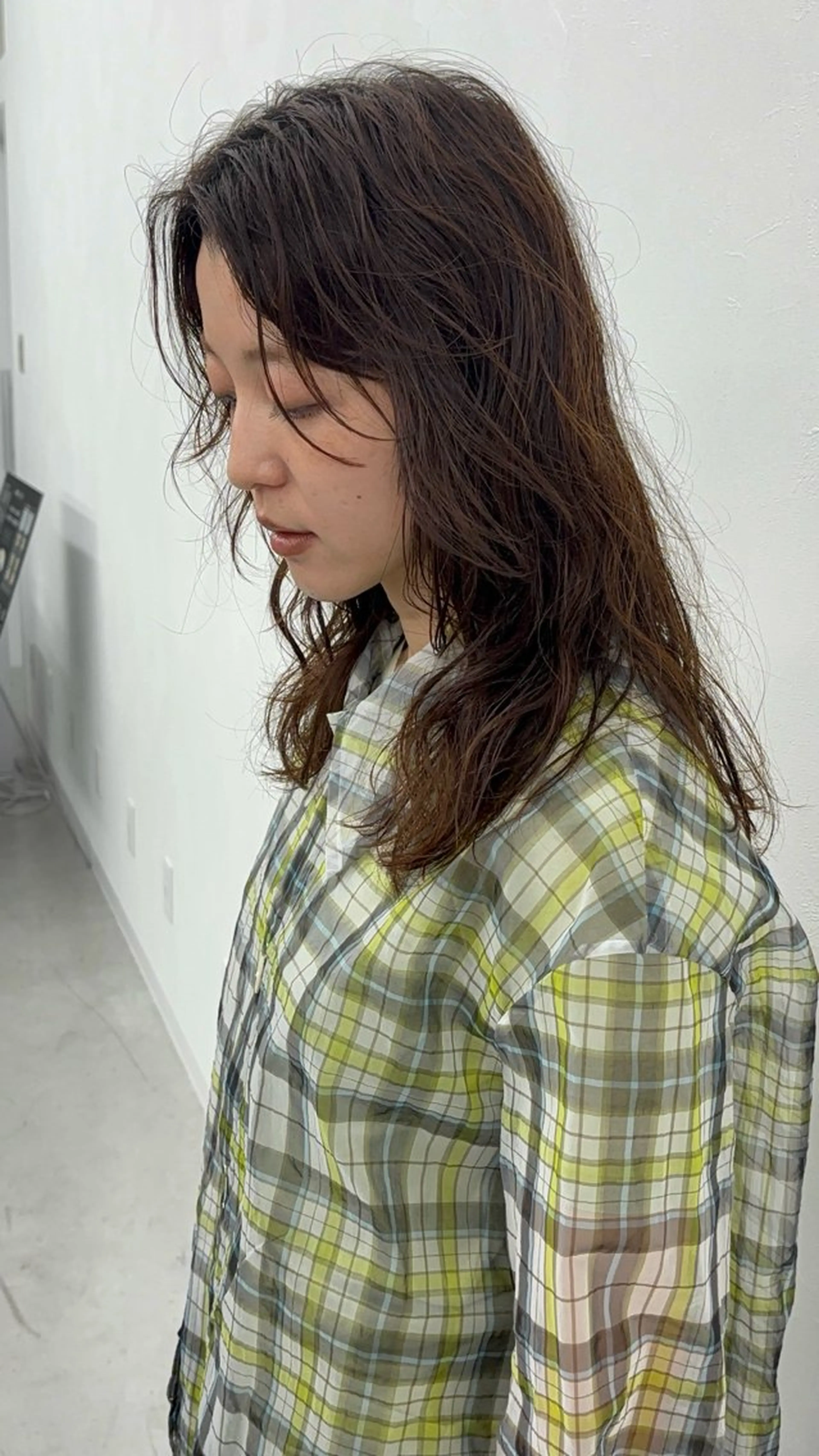 ロング パーマ IRO所属・岡田 祐樹のヘアスタイル