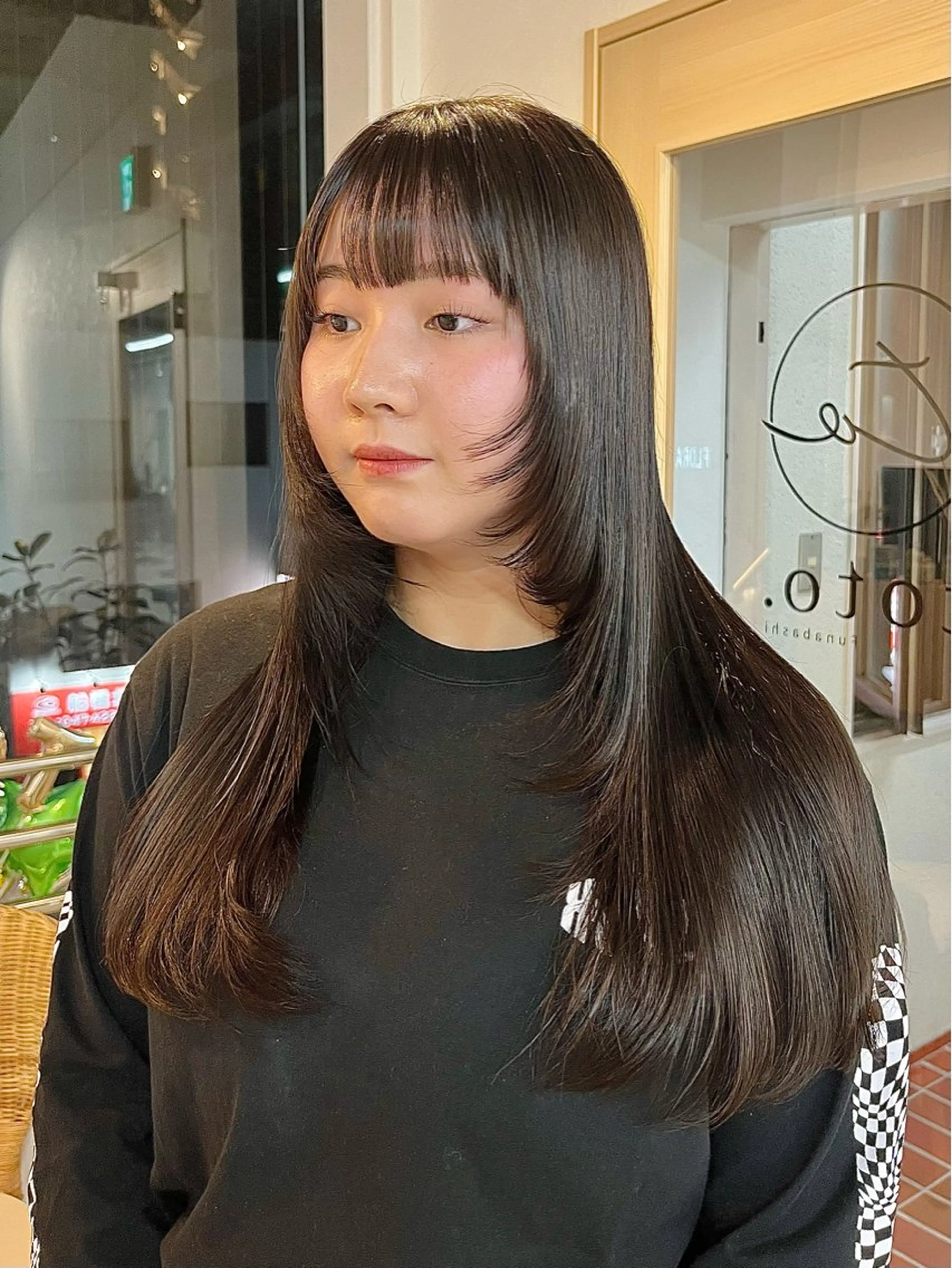 ロング カラー 黒髪 ブルーカラー ブルーブラック レイヤーカット カット ヘアカラー トリートメント 韓国ボブ/レイヤー/ ハイトーン/まなみのヘアスタイル