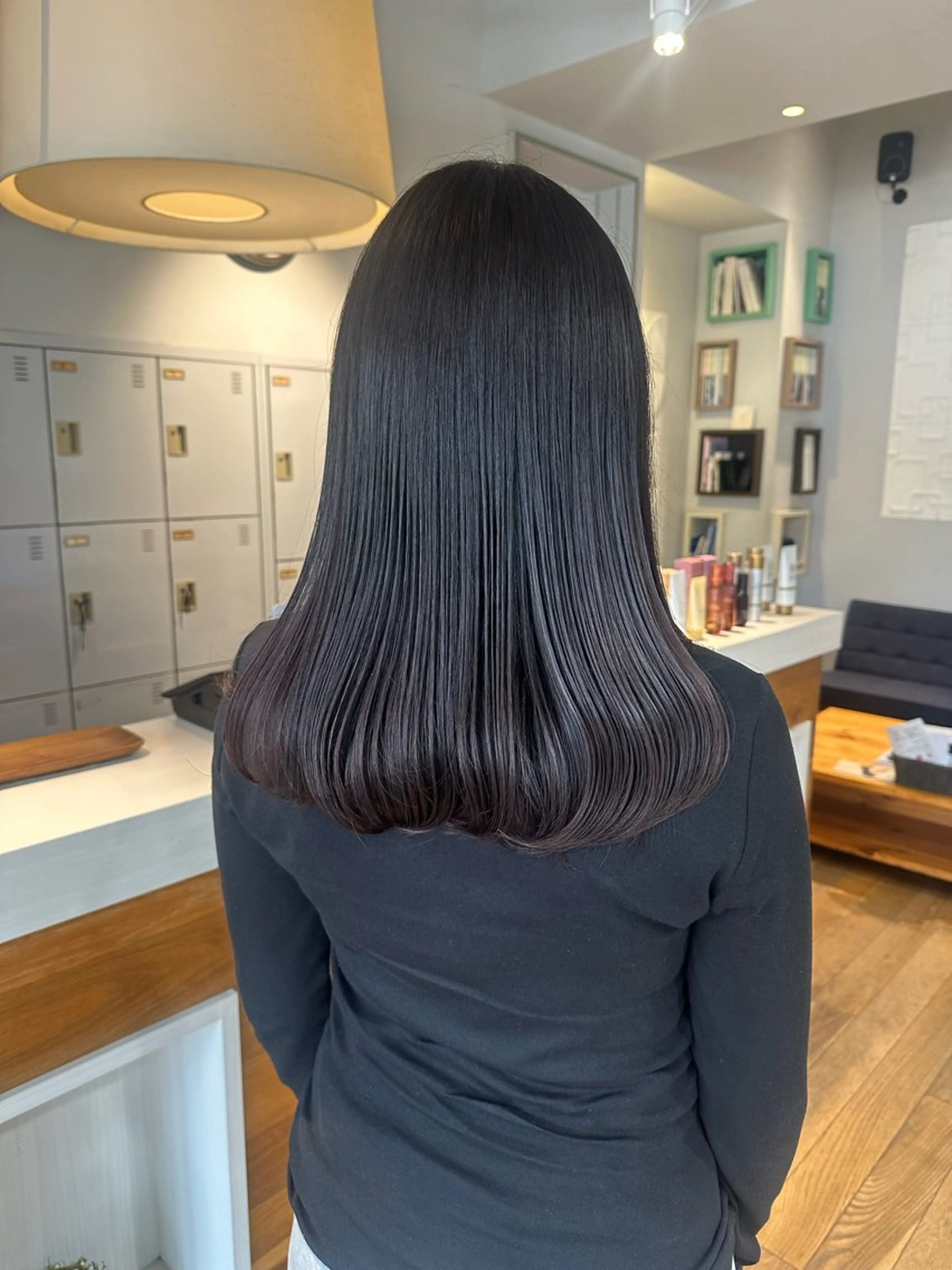 セミロング カラー カット ヘアカラー トリートメント 塩澤 榛奈のヘアスタイル