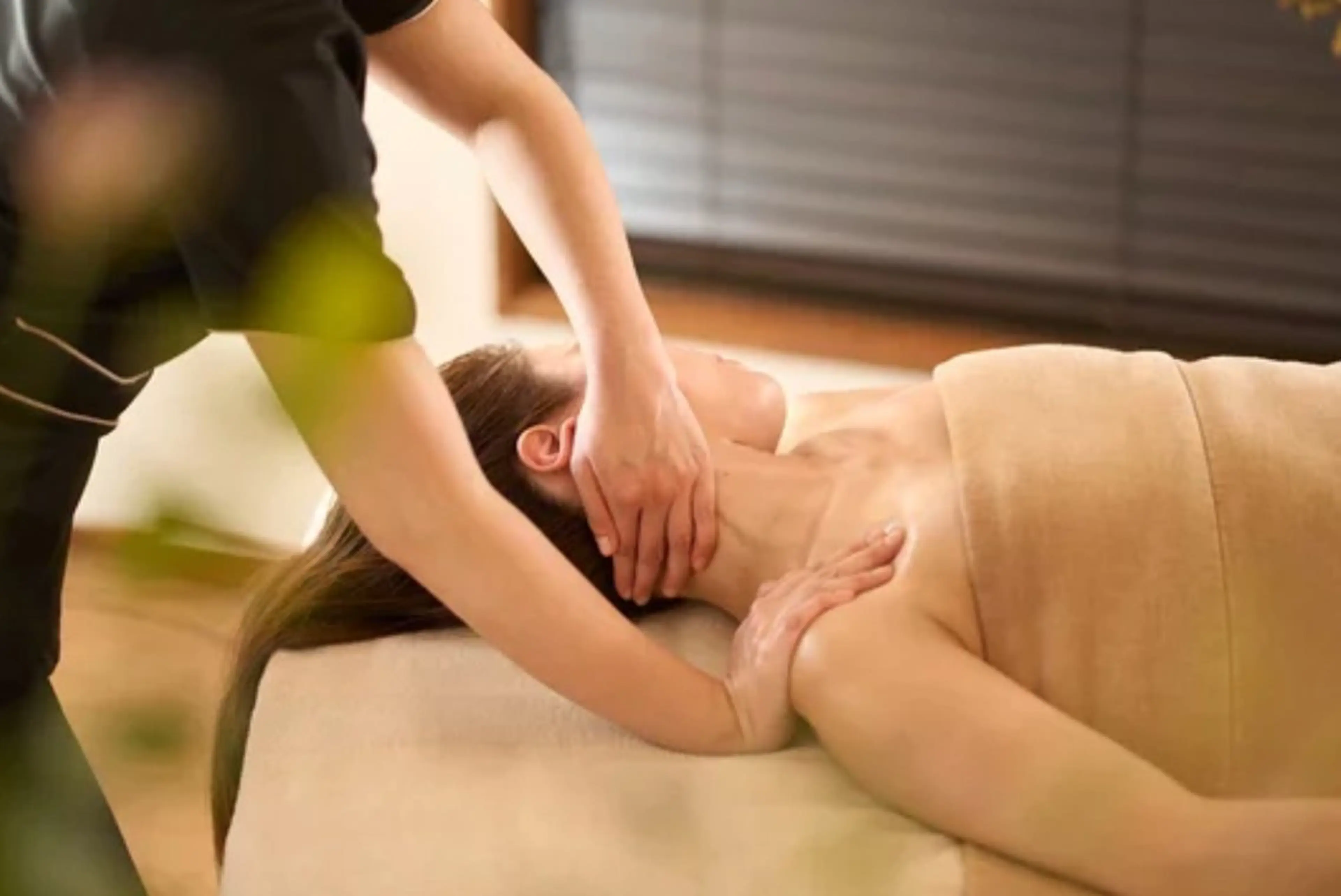 日頃の首凝り、肩凝りに！自律神経を整えるネックショルダーマッサージ🌟20分間！の写真