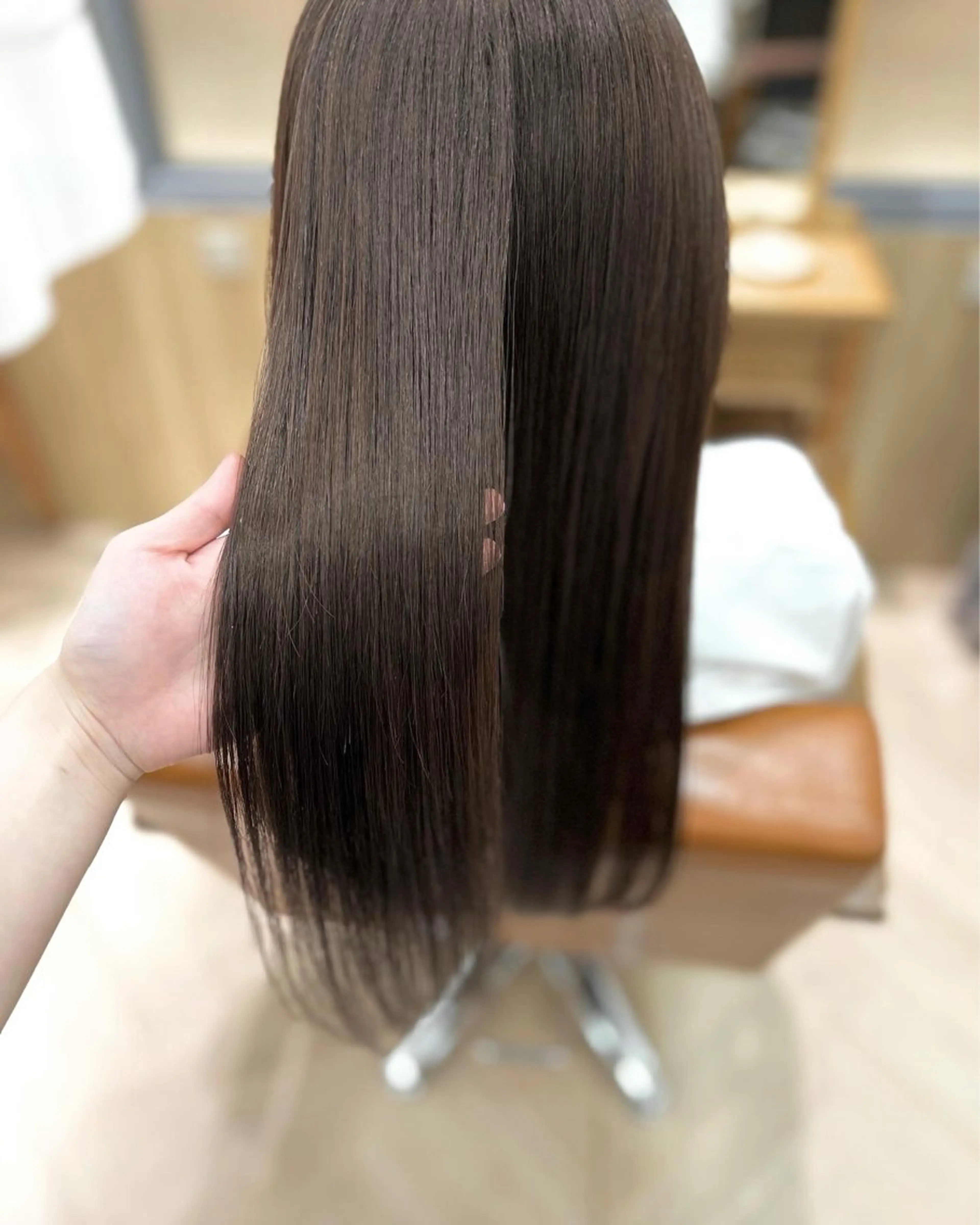 ロング とまべちひな/ショー ト/透明感カラーのヘアスタイル