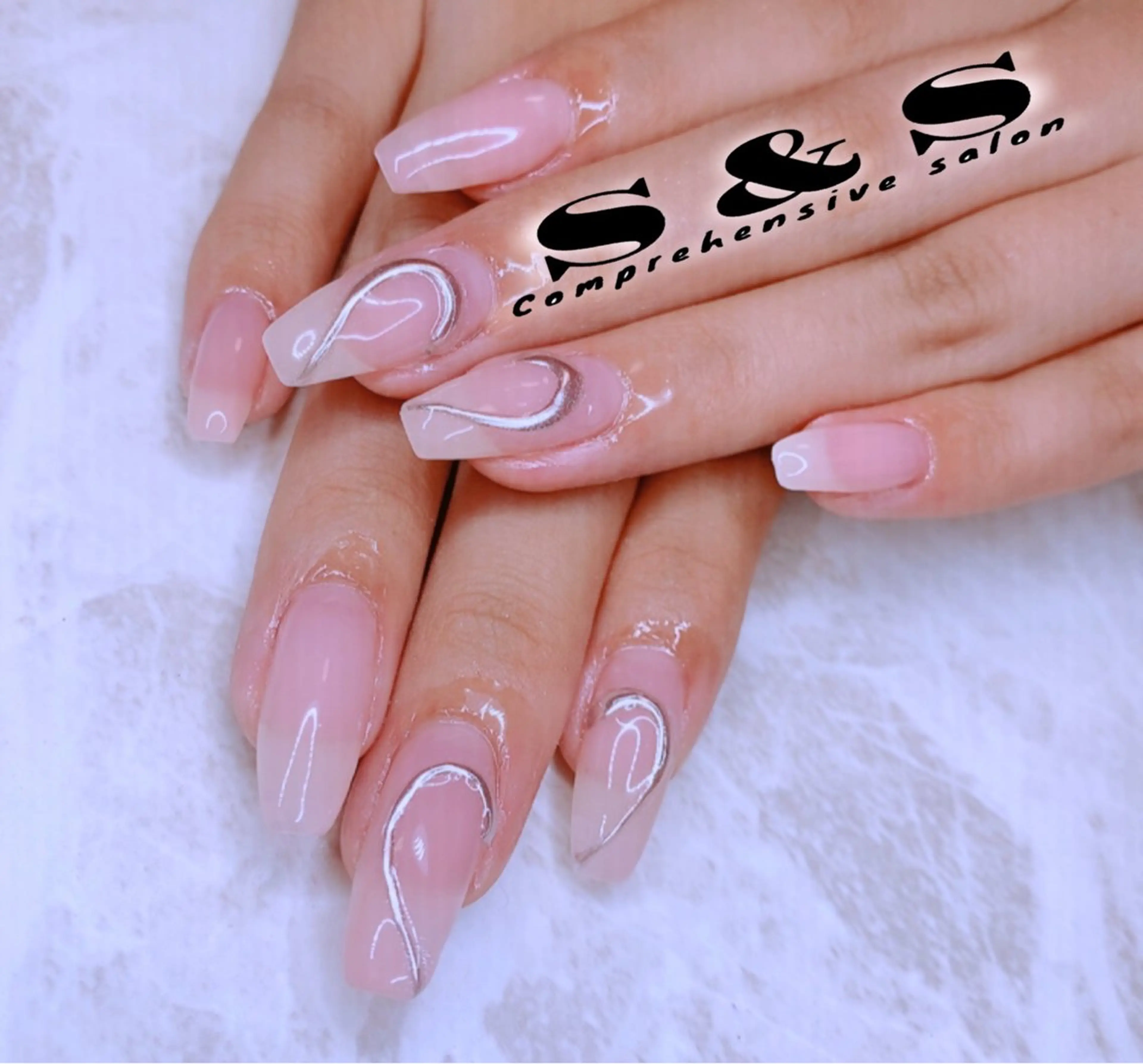 ネイル 長さ出し メンズネイル 持ち込み スカルプネイル S&S 村田小百合のネイルデザイン