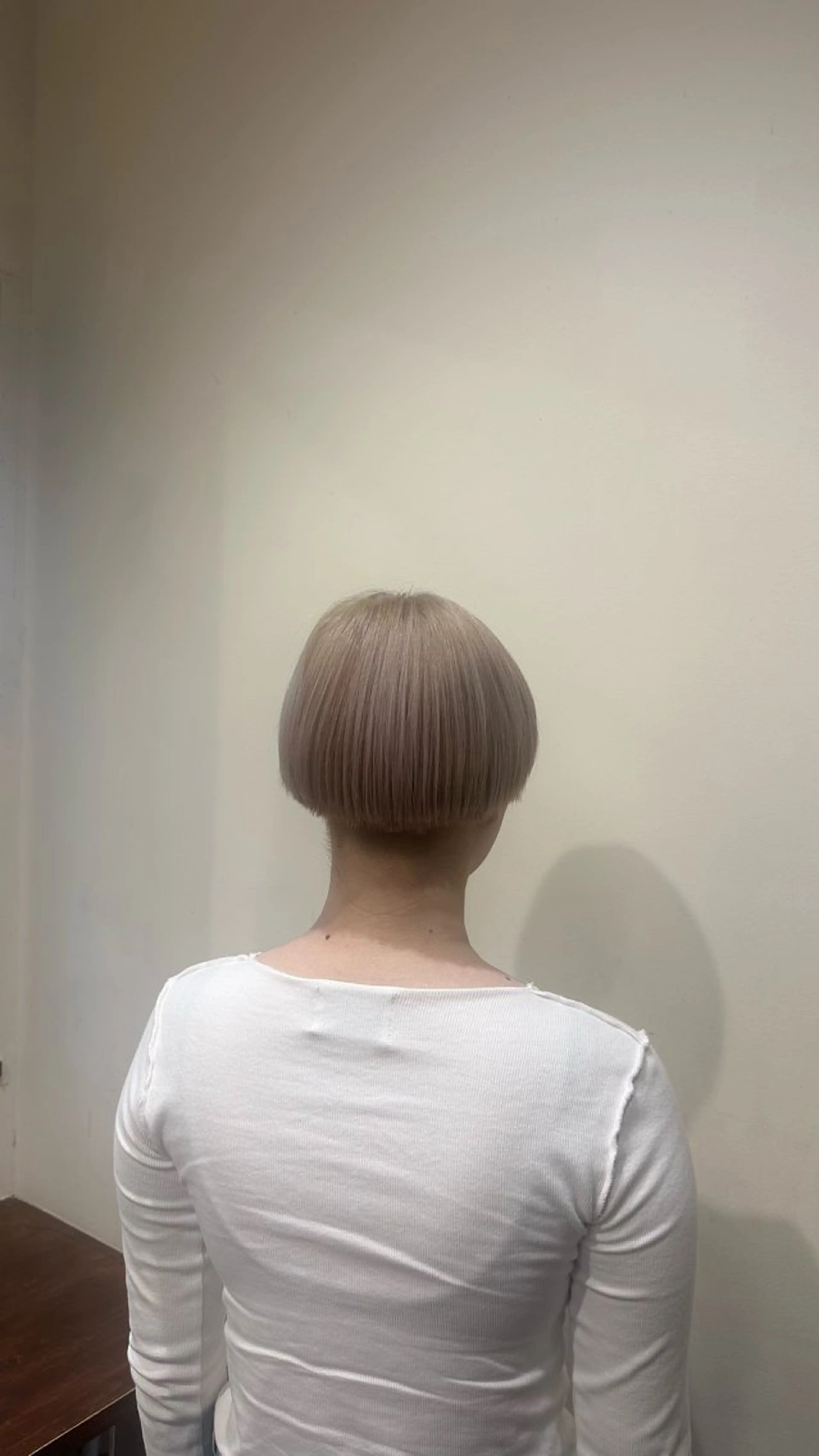 ショート カラー 梨菜/ハイトーン /ブリーチカラーのヘアスタイル