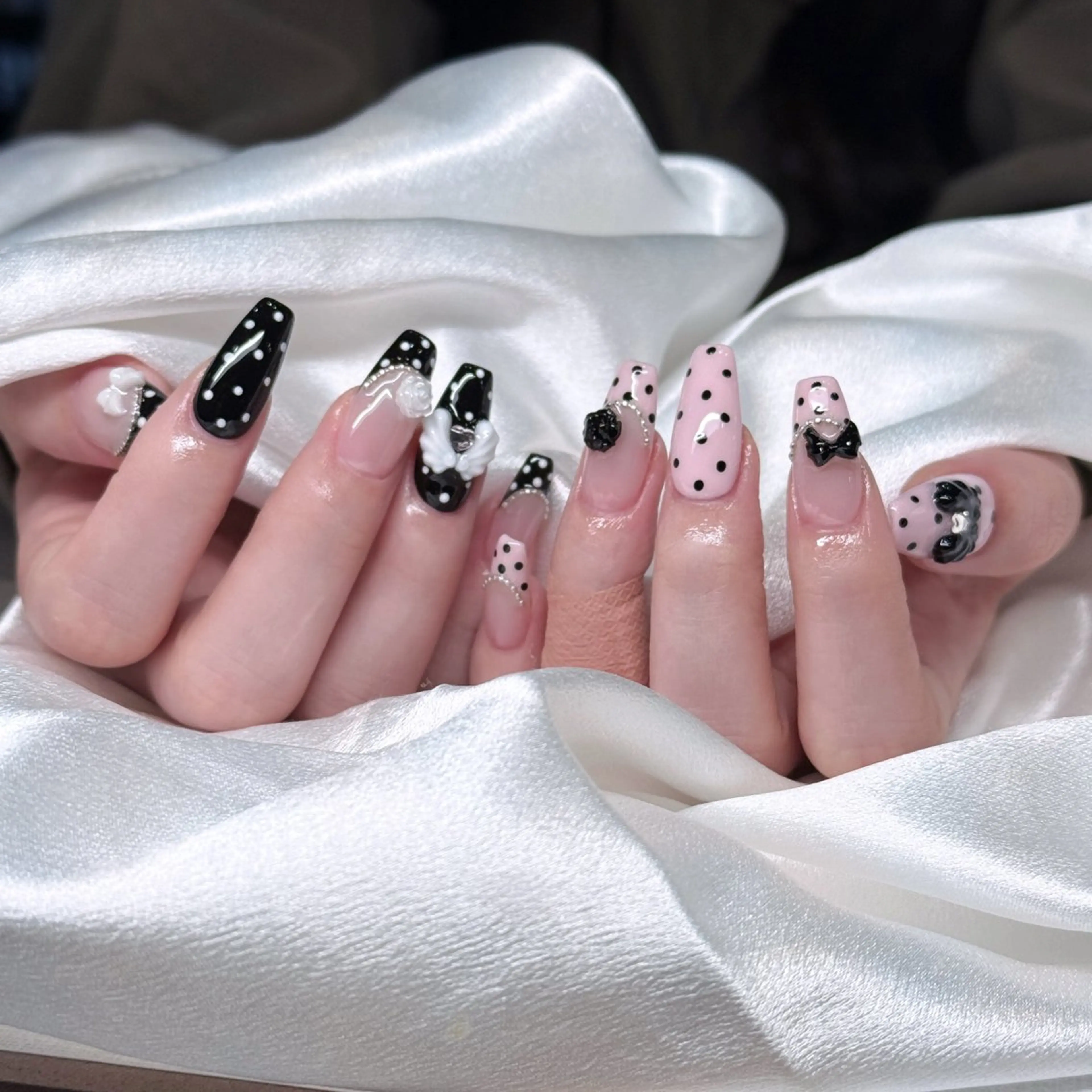 ネイル オーロラネイル ブルー チークネイル フットネイル フレンチネイル ハンドネイル JAN 168 池袋のネイルデザイン