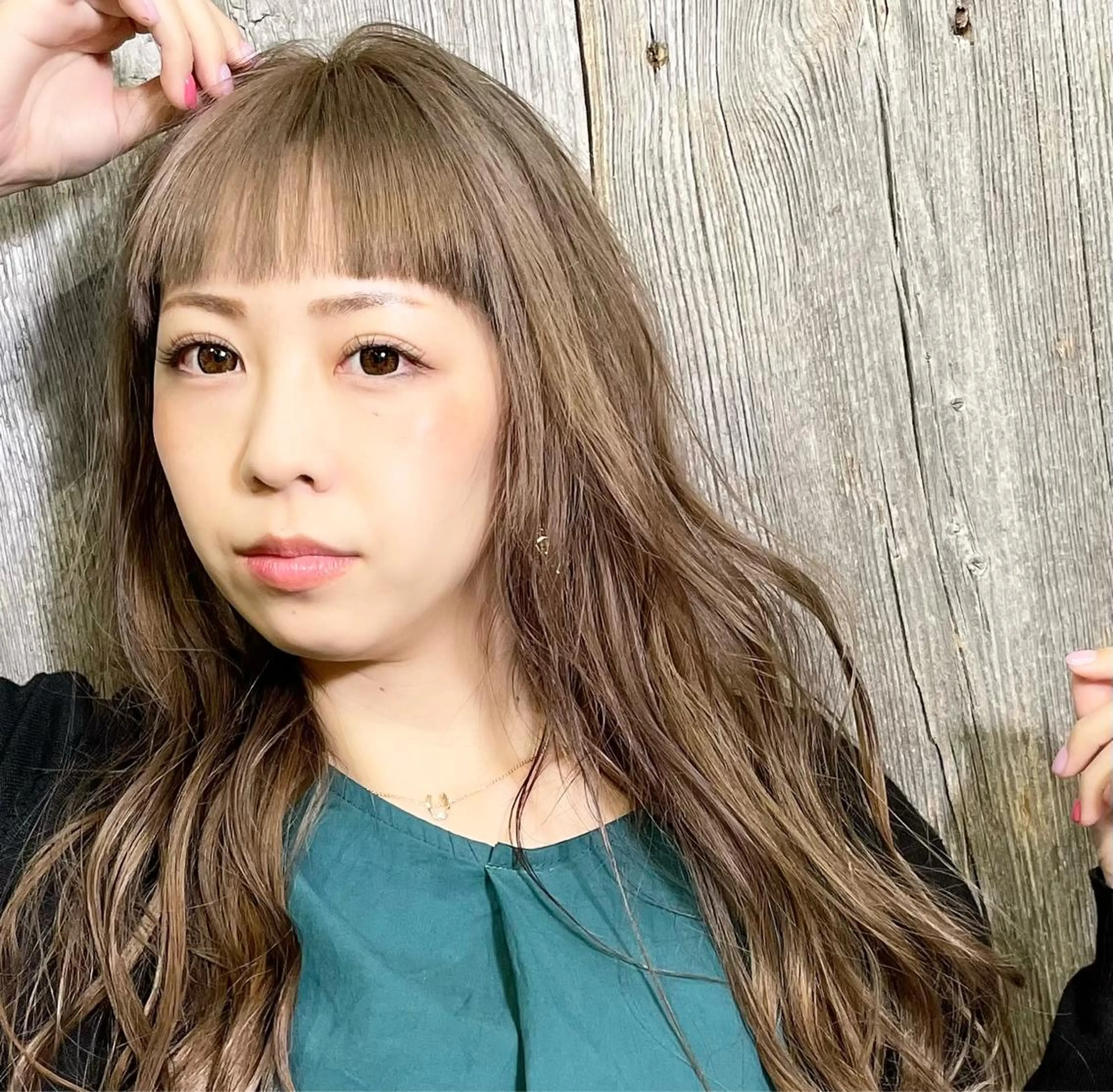 ロング カラー ブリーチ グレージュ ミルクティーグレージュ ワイドバング 骨格整形カット/ ショート✂️堀夢哉のヘアスタイル