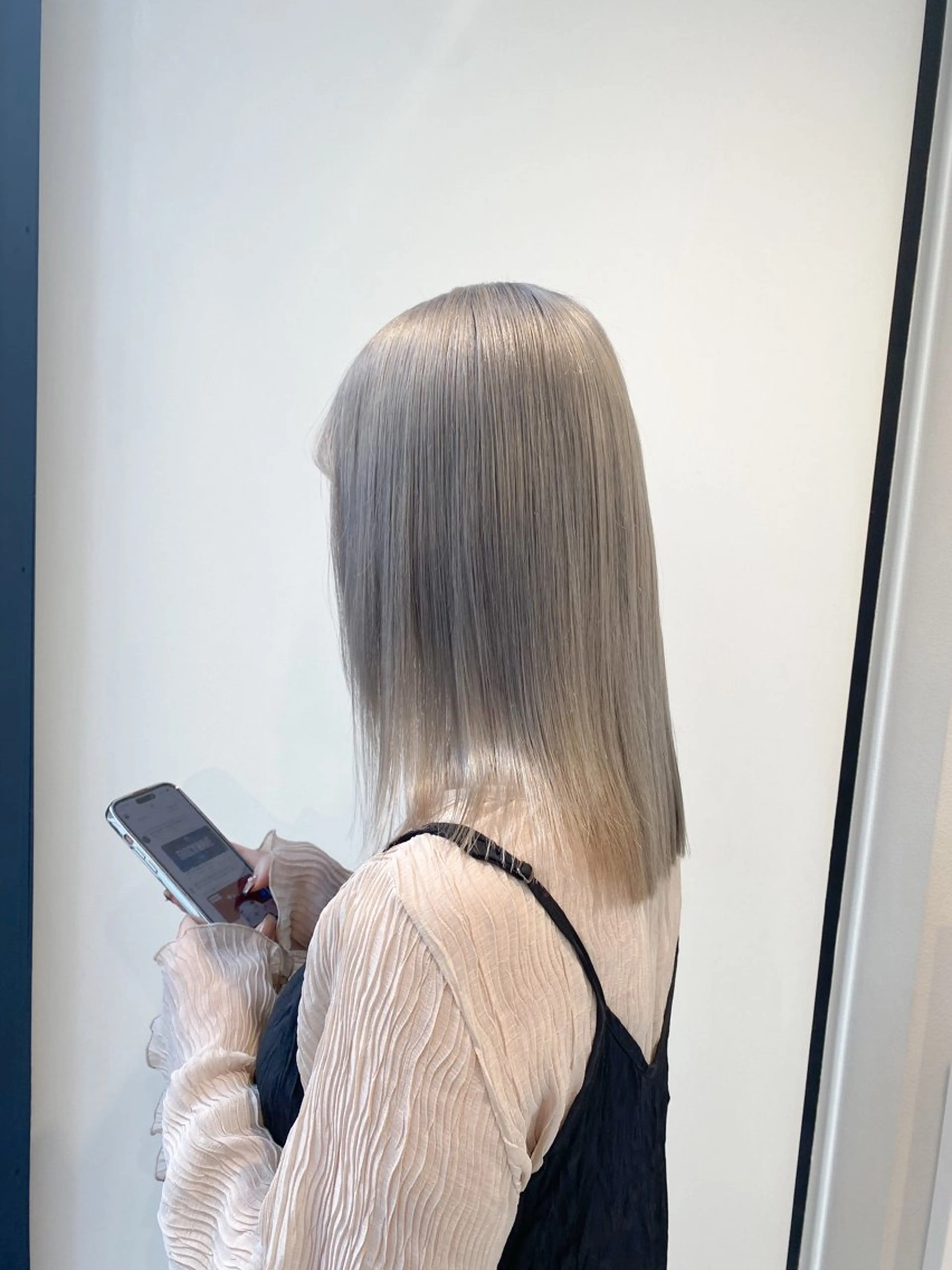 ミディアム 透明感ブリーチ/ メンズパーマのヘアスタイル