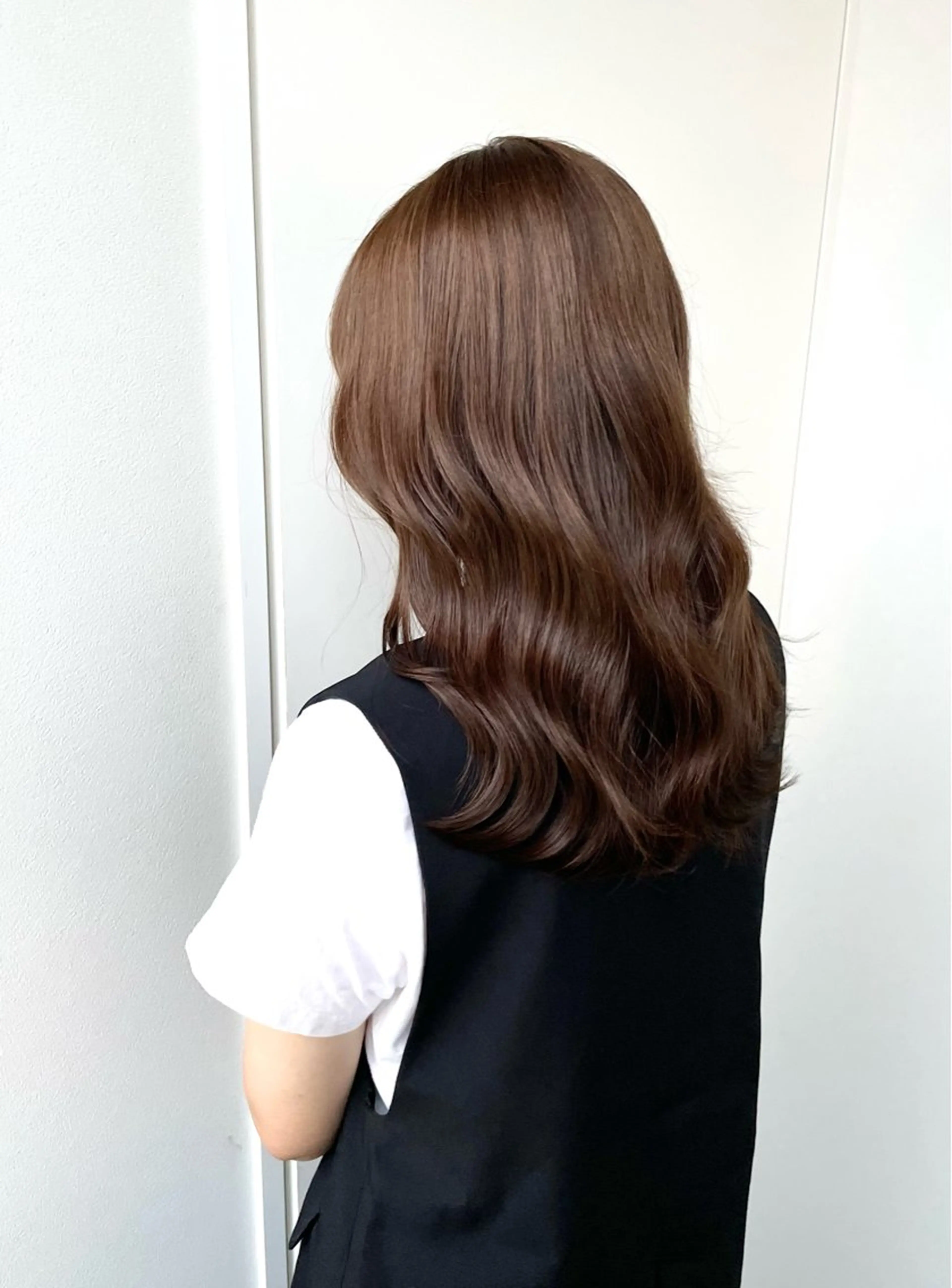 セミロング カラー 谷 ほのかのヘアスタイル