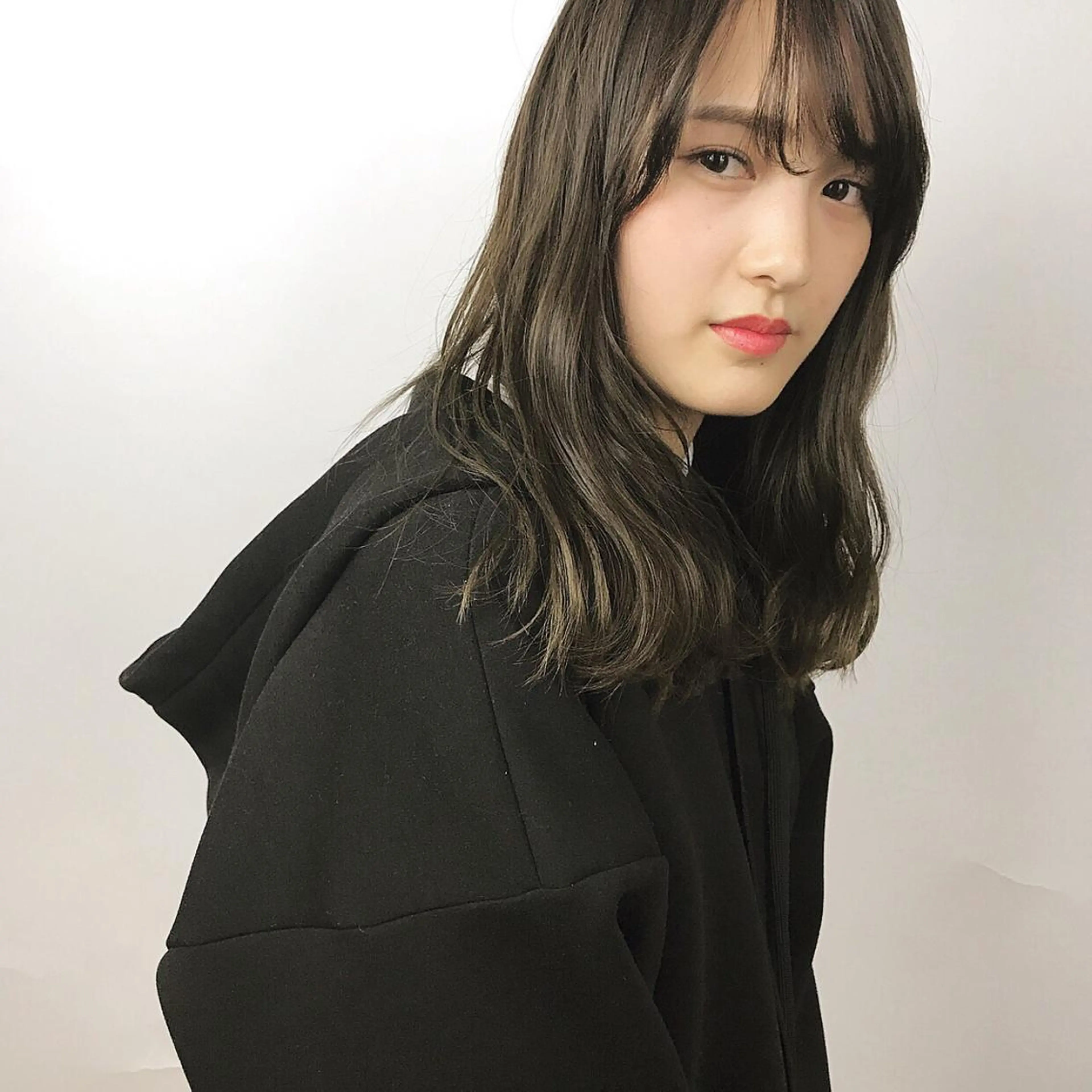 セミロング カラー 日々所属・谷 大地のヘアスタイル