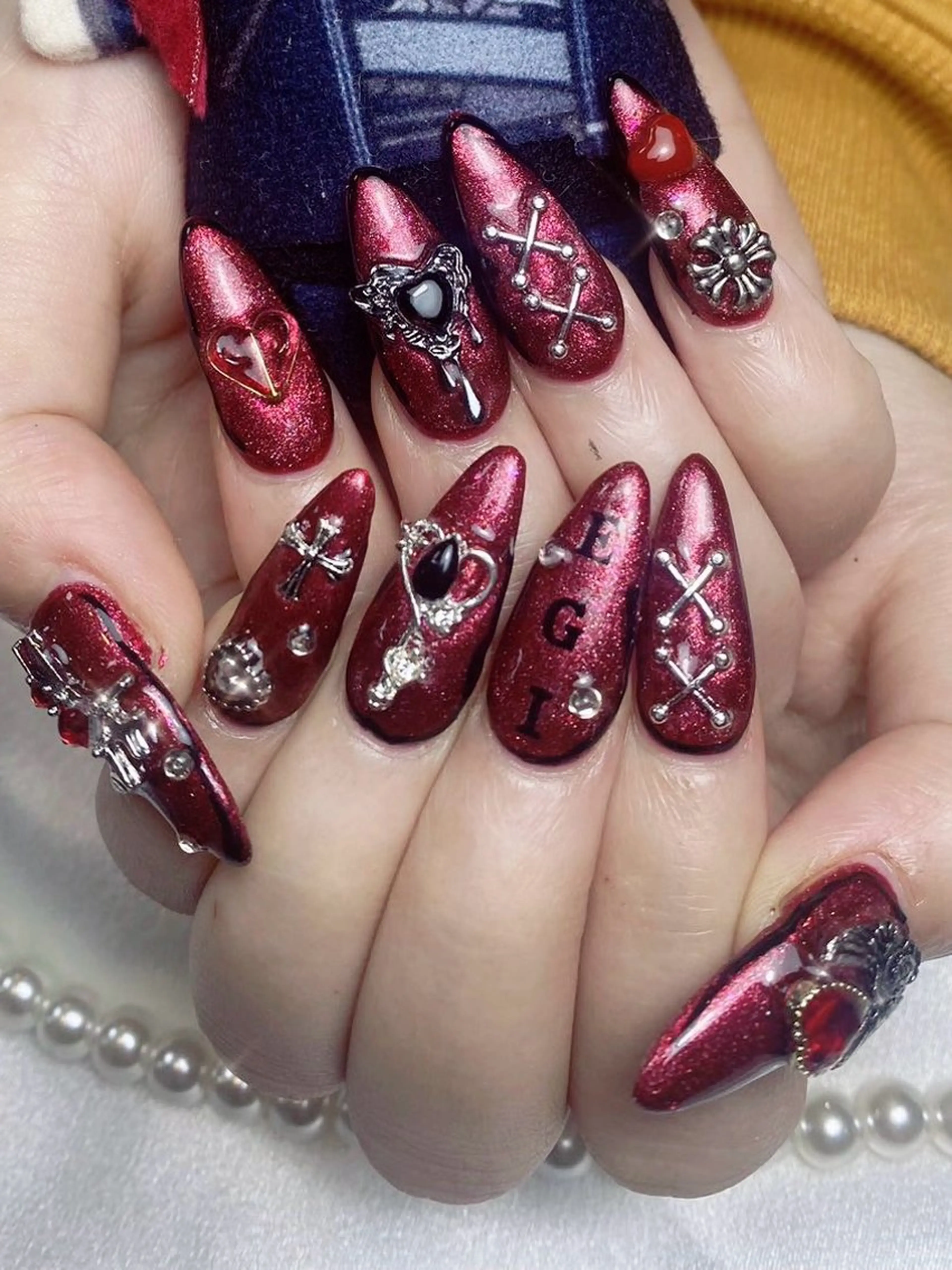 ネイル ハンドネイル チョウ チョウのネイルデザイン