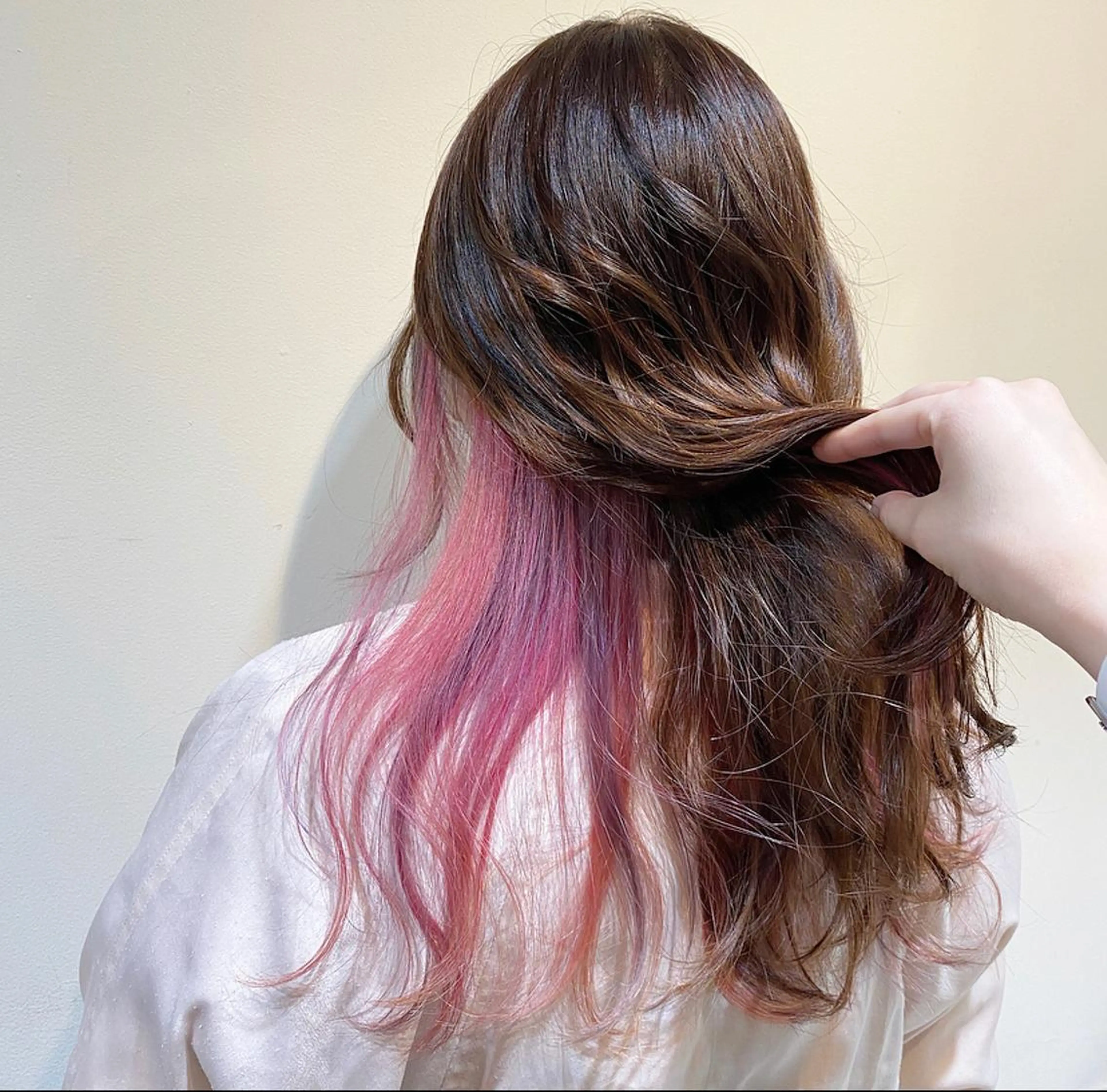 ロング 伊藤 玲衣のヘアスタイル