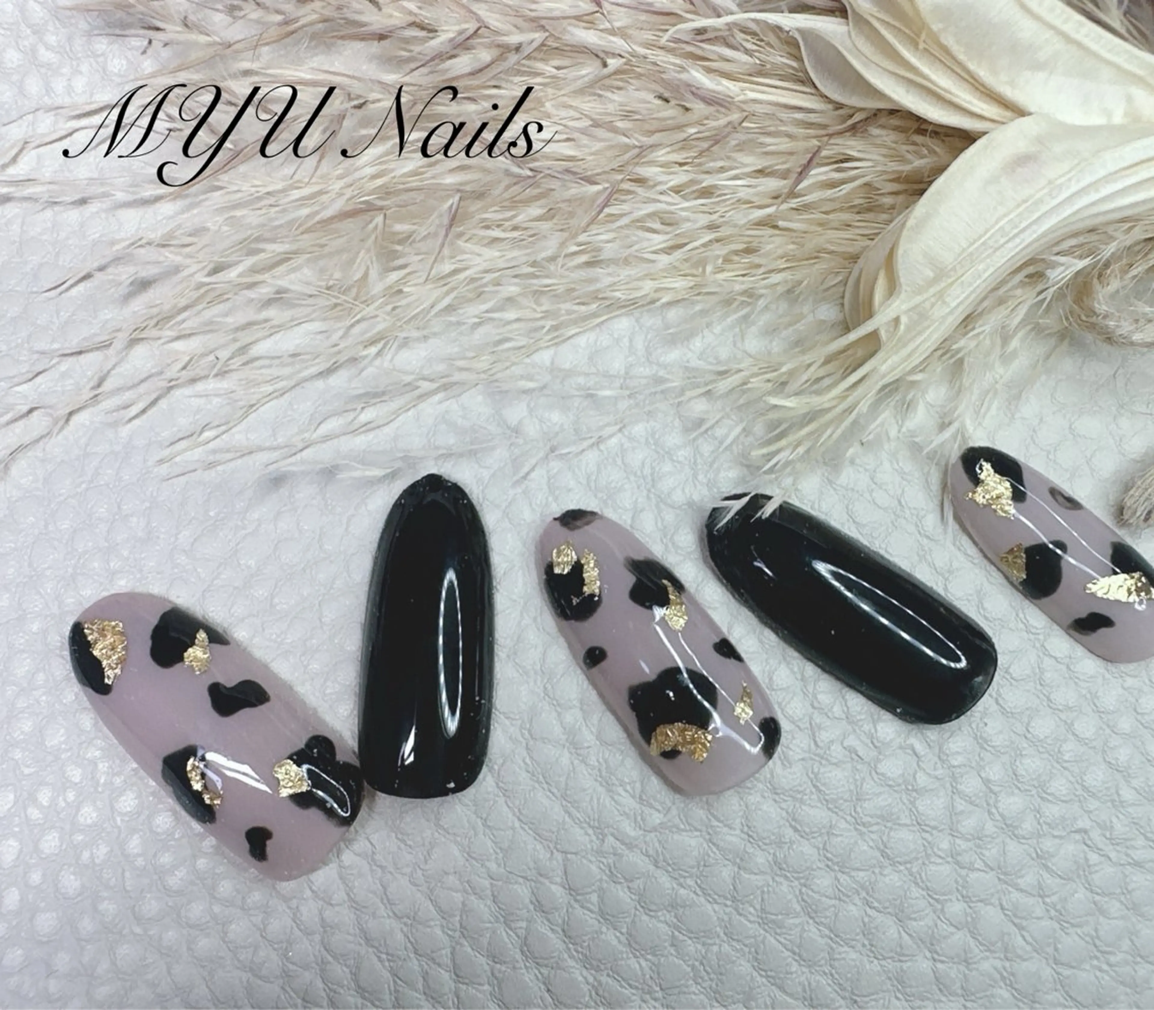 ネイル アニマル柄 ジェルネイル 持ち込み ニュアンスネイル ワンカラーネイル ハンドネイル MYU Nails所属・MYU Nailsのネイルデザイン