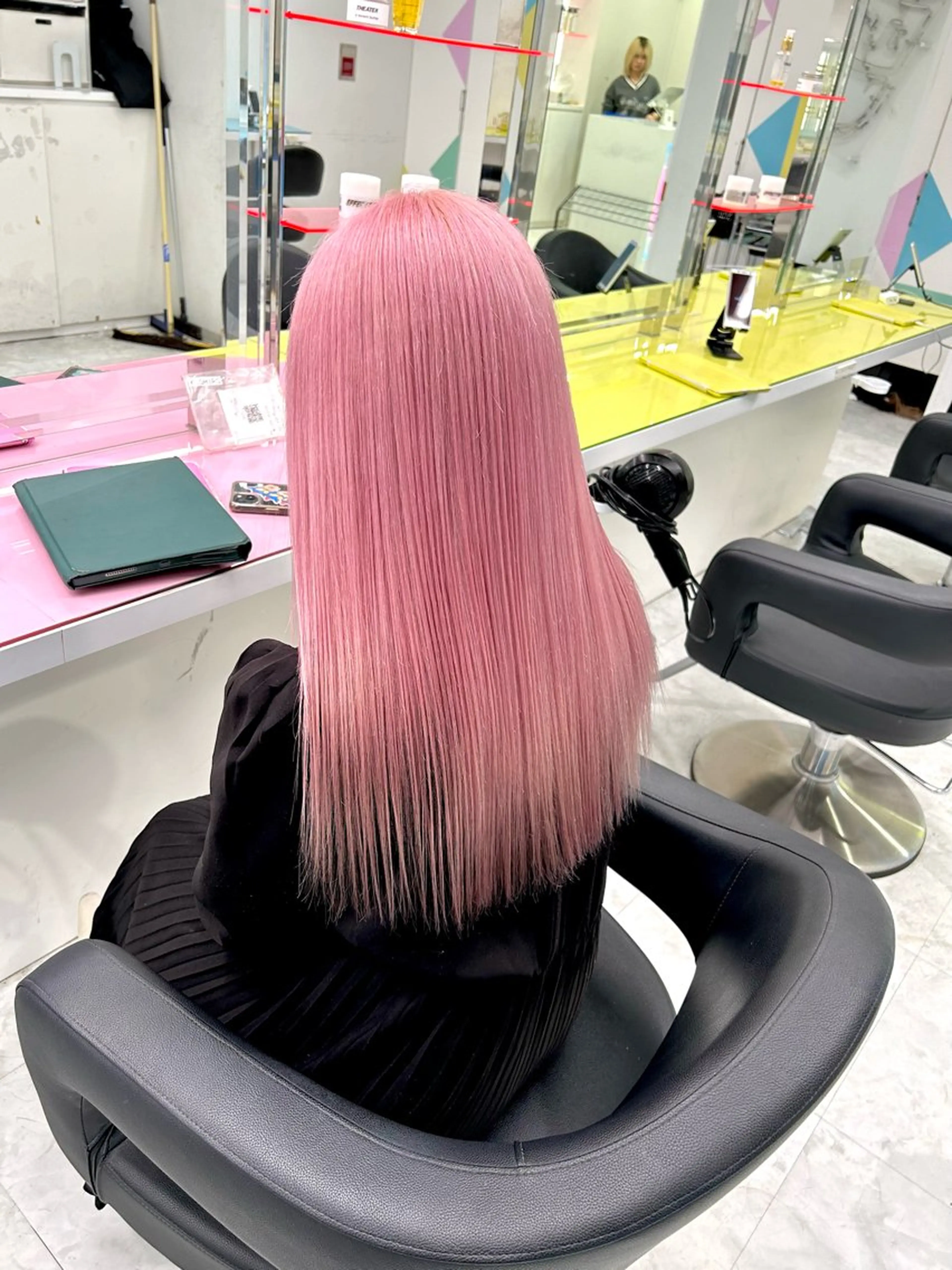 ロング カラー ヘアアレンジ トレンドモテカラー 🩷色落ちまで可愛くのヘアスタイル